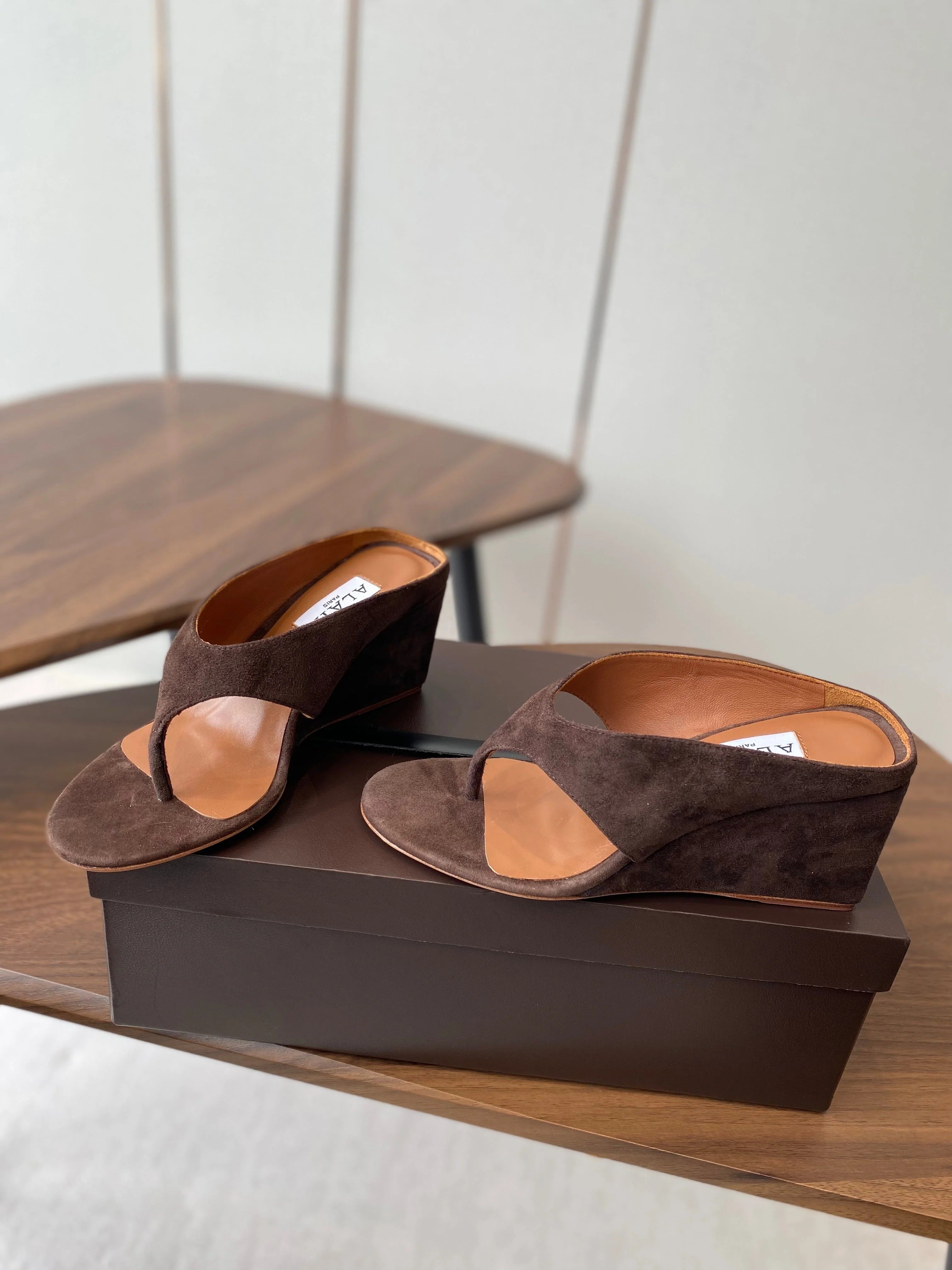 Alaia Wedge Thong Sandals 25s In Brown Suede