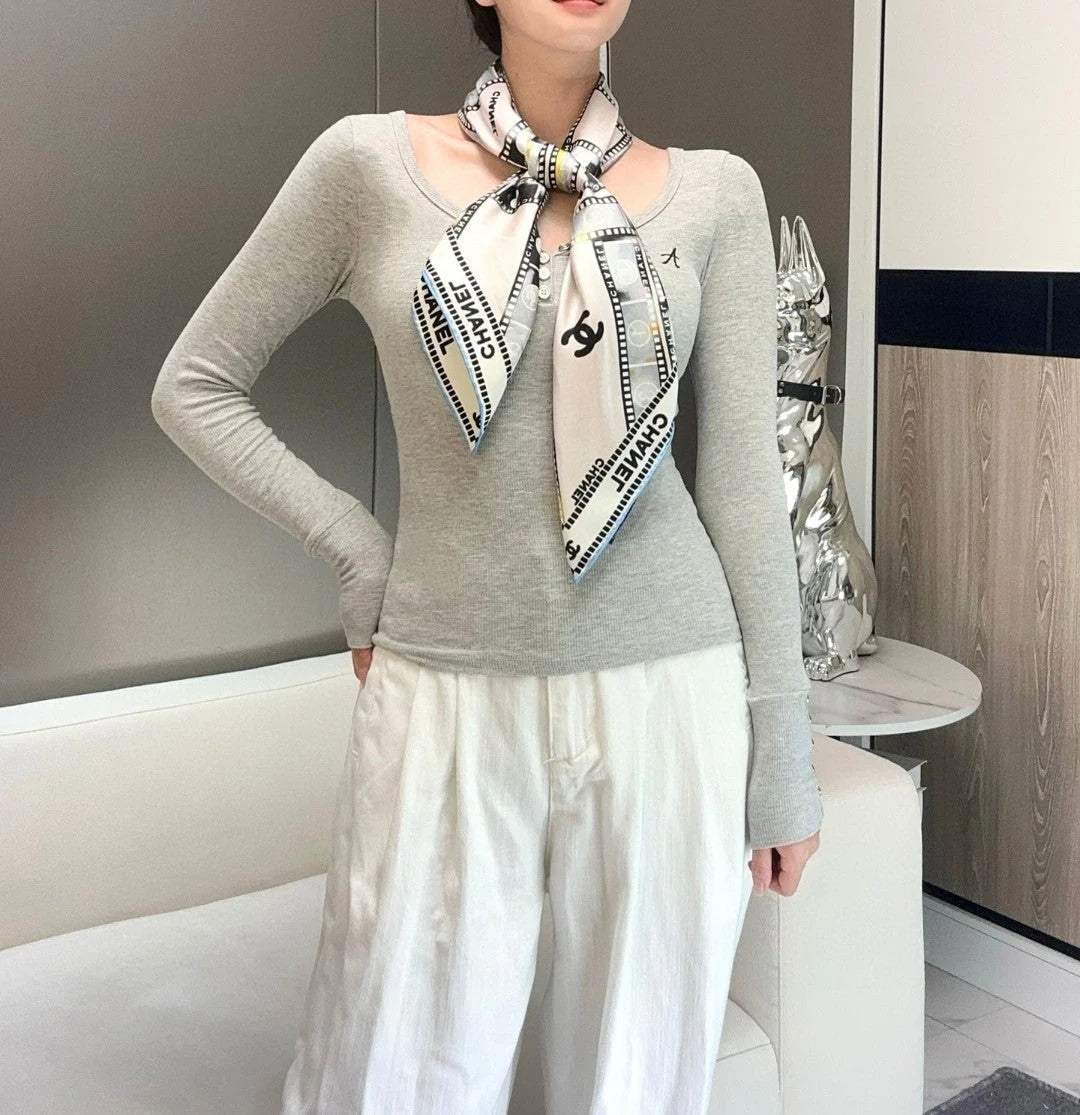 CHANEL 25S SCARF 88 IN SILK 737190