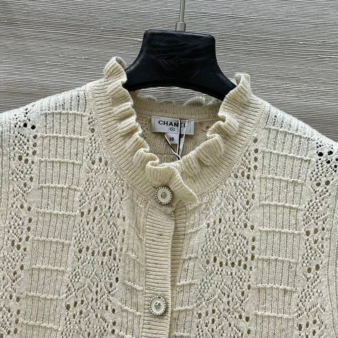 CHANEL SLEEVELESS TOP STYLE 72