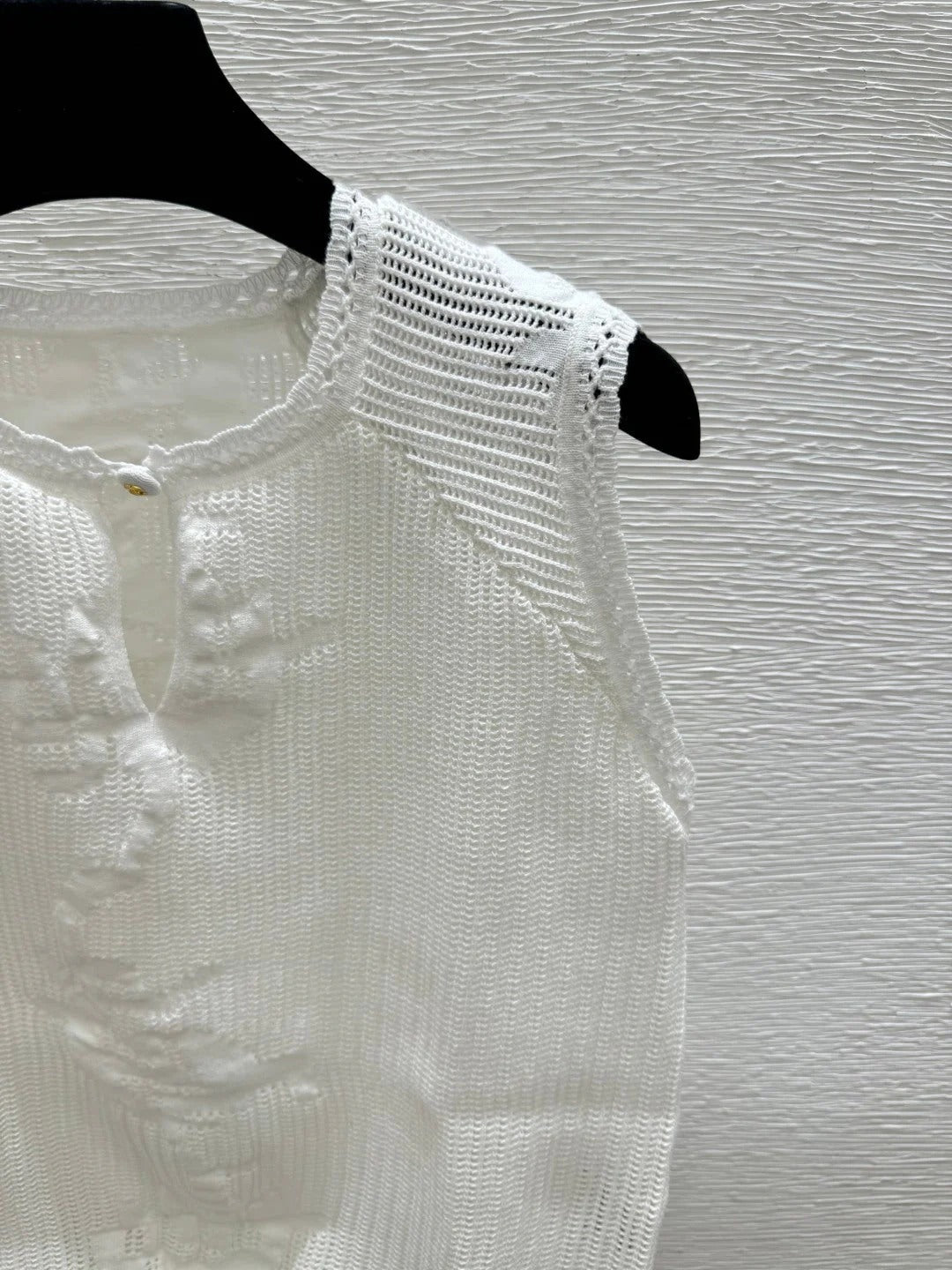 Chanel 2026 Round Neck Knitted Vest White Cotton 516805