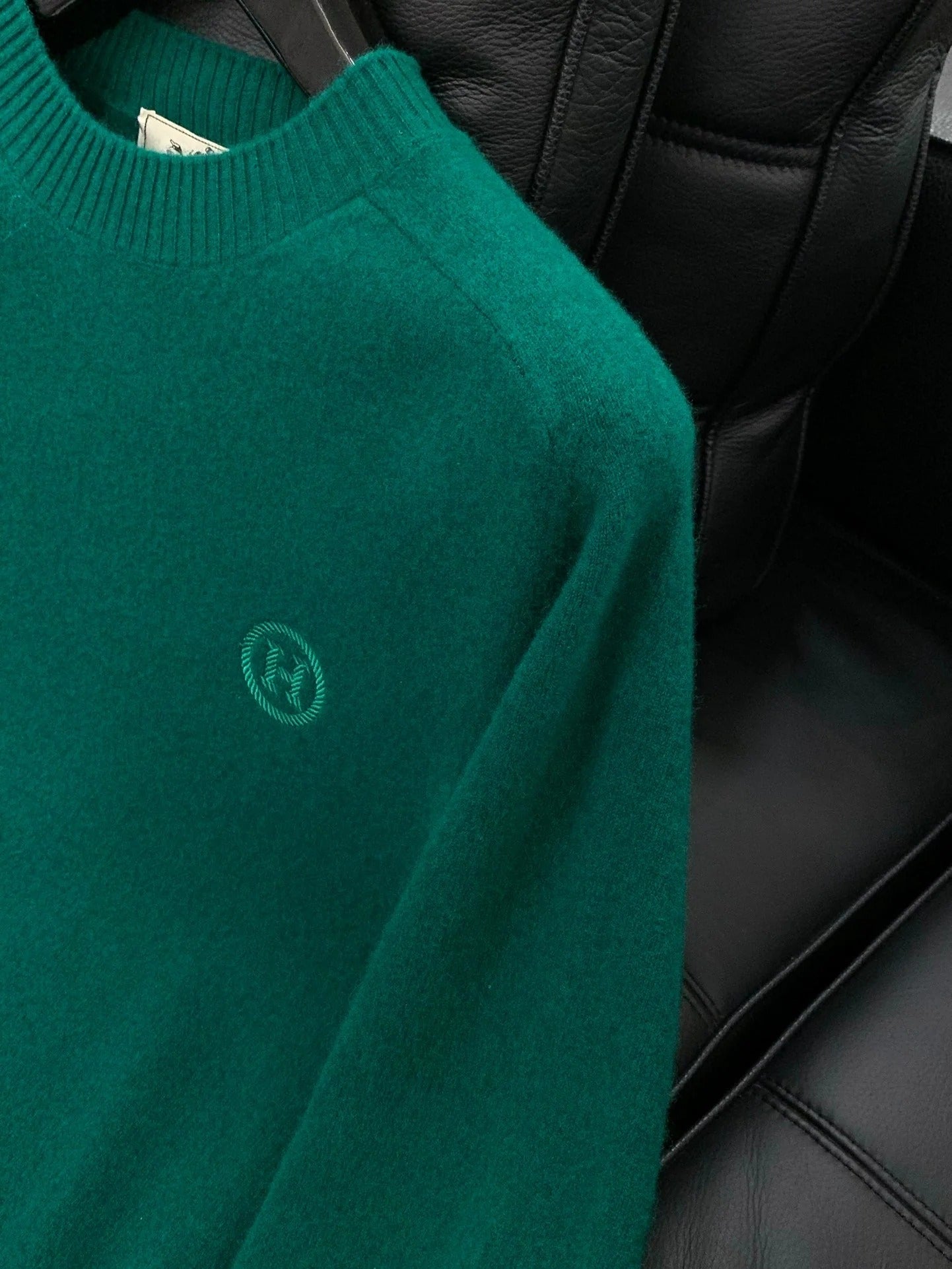 HERMES 25S LONG-SLEEVE KNITTED CREW NECK SWEATER 179
