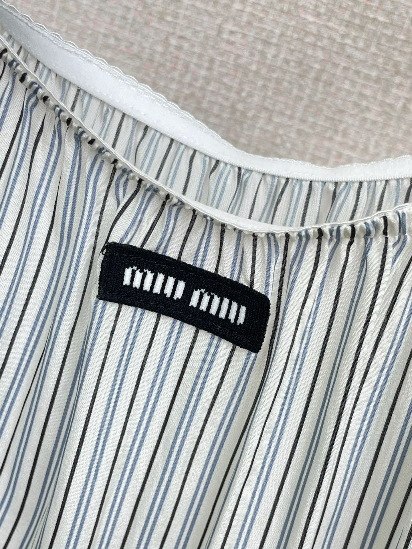 MIUMIU SHORT STYLE 345
