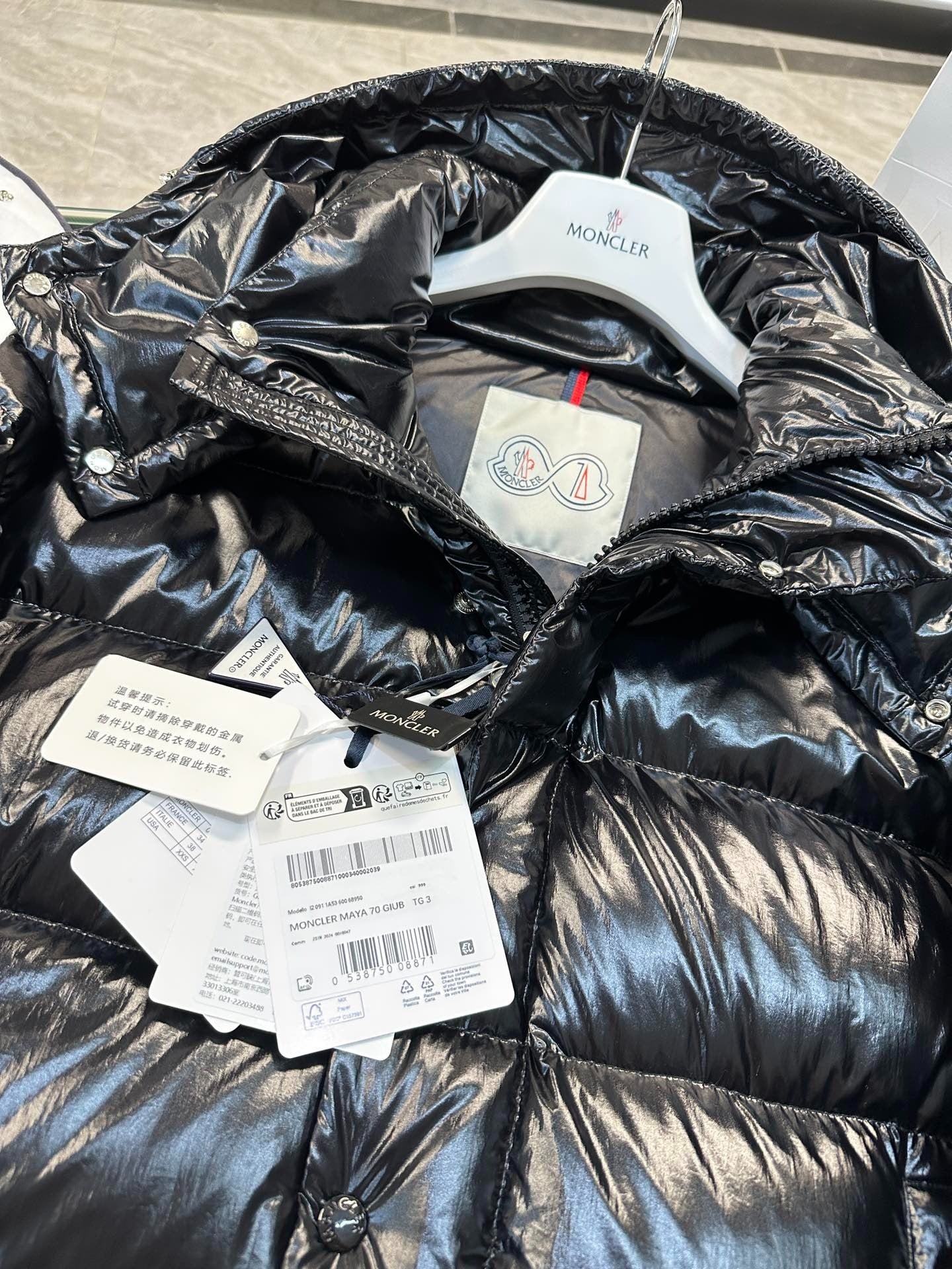 MONCLER 25S JACKET IN BLACK 030