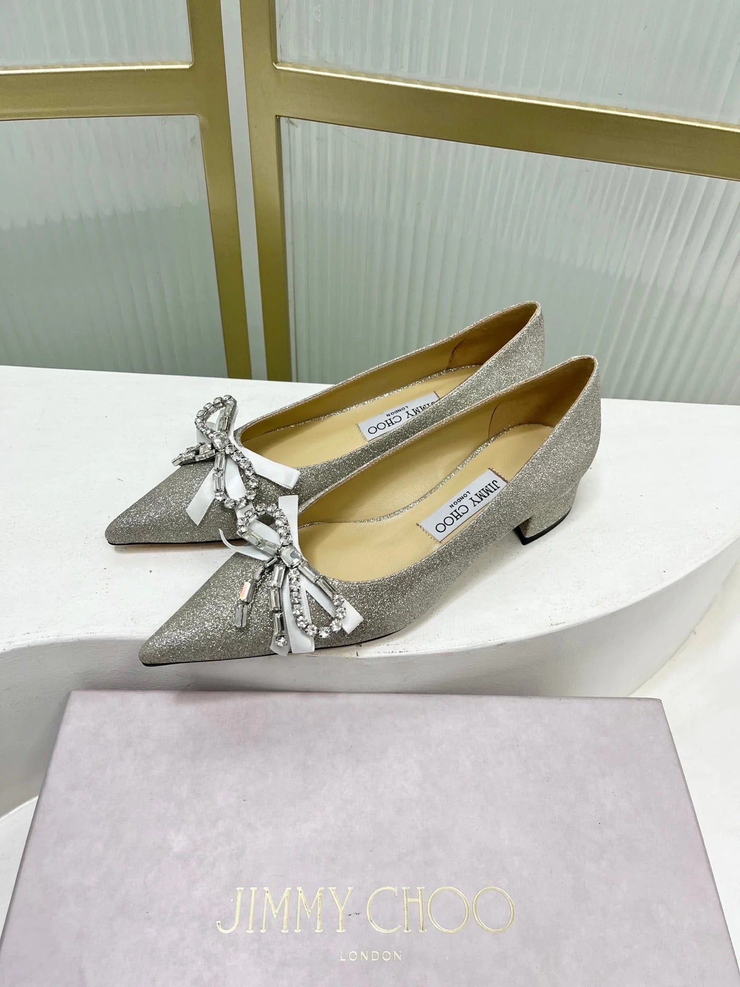 Jimmy 26s Pointed Toe Pump 25 Silver Glitter Cowhide 605967