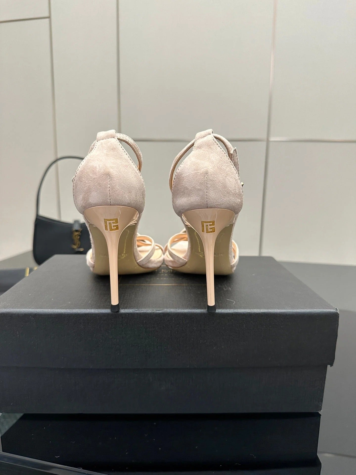 BALMAIN 25S LIPS SANDALS 10 IN BLUSH BEIGE SUEDE