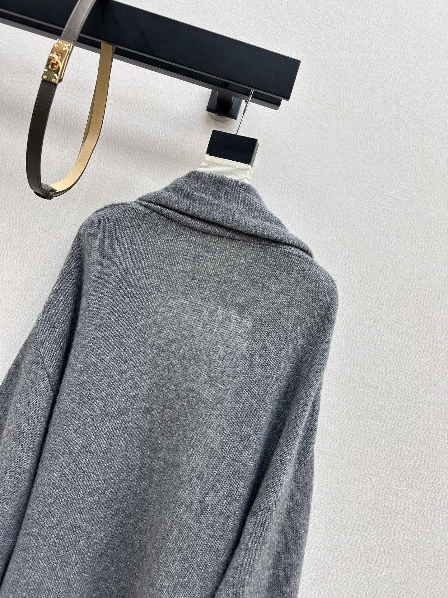 HERMES 25S OVERSIZED CARDIGAN 149