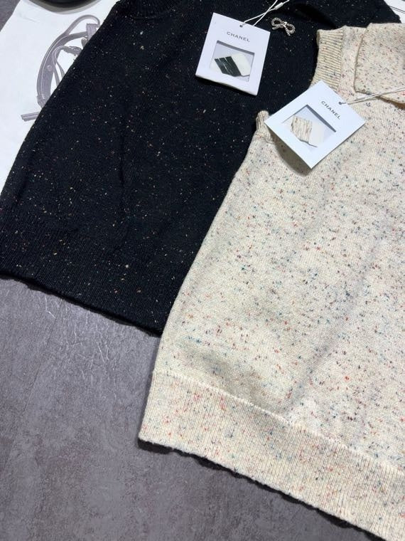 CHANEL 25S SLEEVELESS KNIT VEST