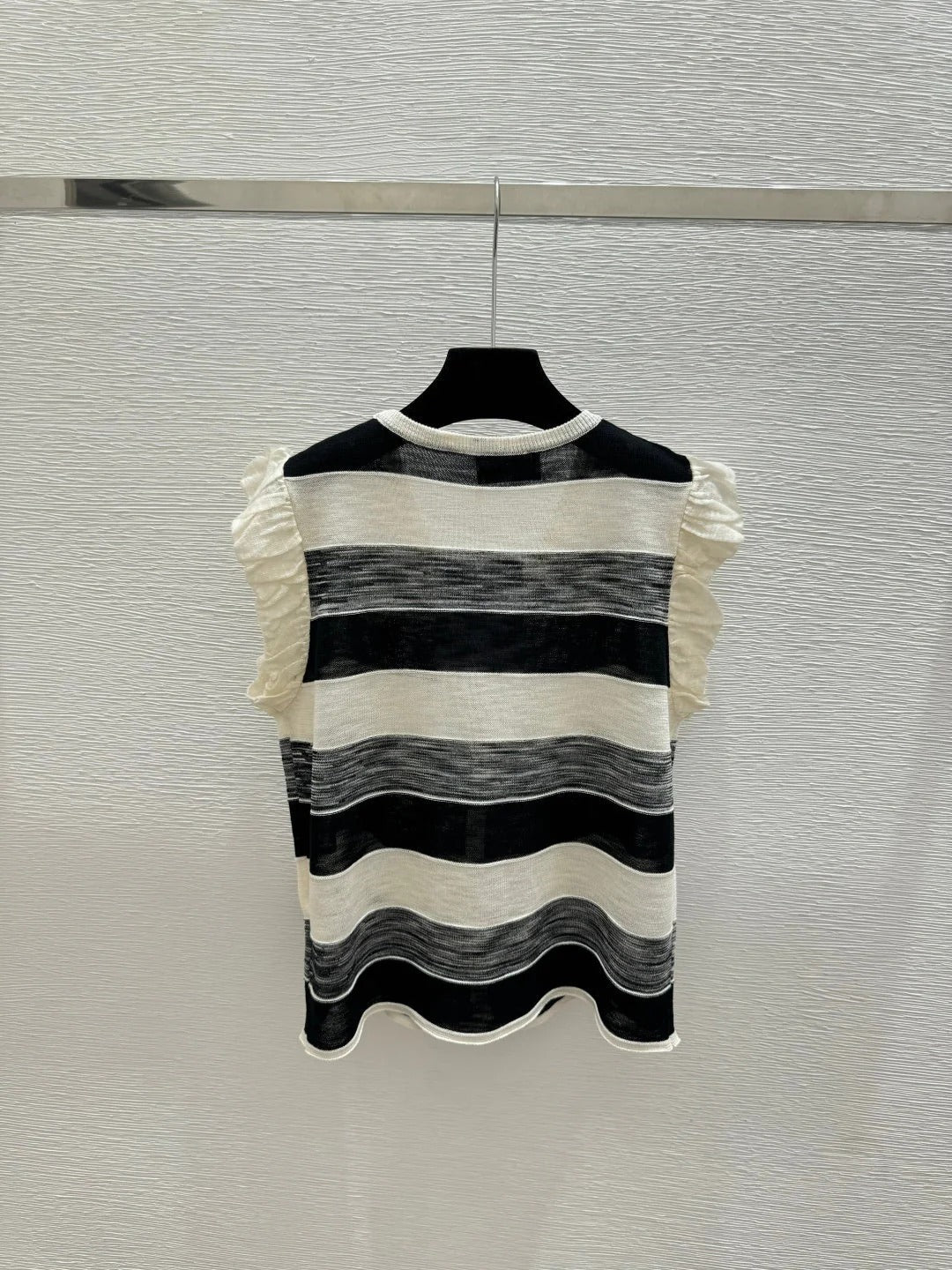 Chanel 2026 Striped Simple V-Neck Knitted Vest Cardigan Tencel 516056