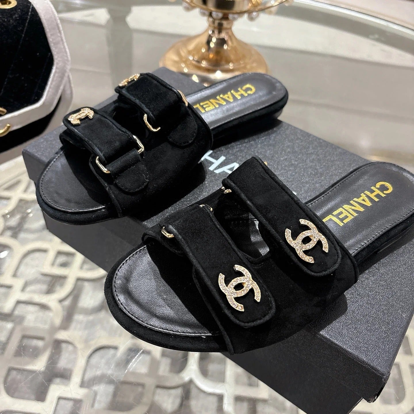 CC 26s Buckle Sandals Black Suede Sheepskin 627079