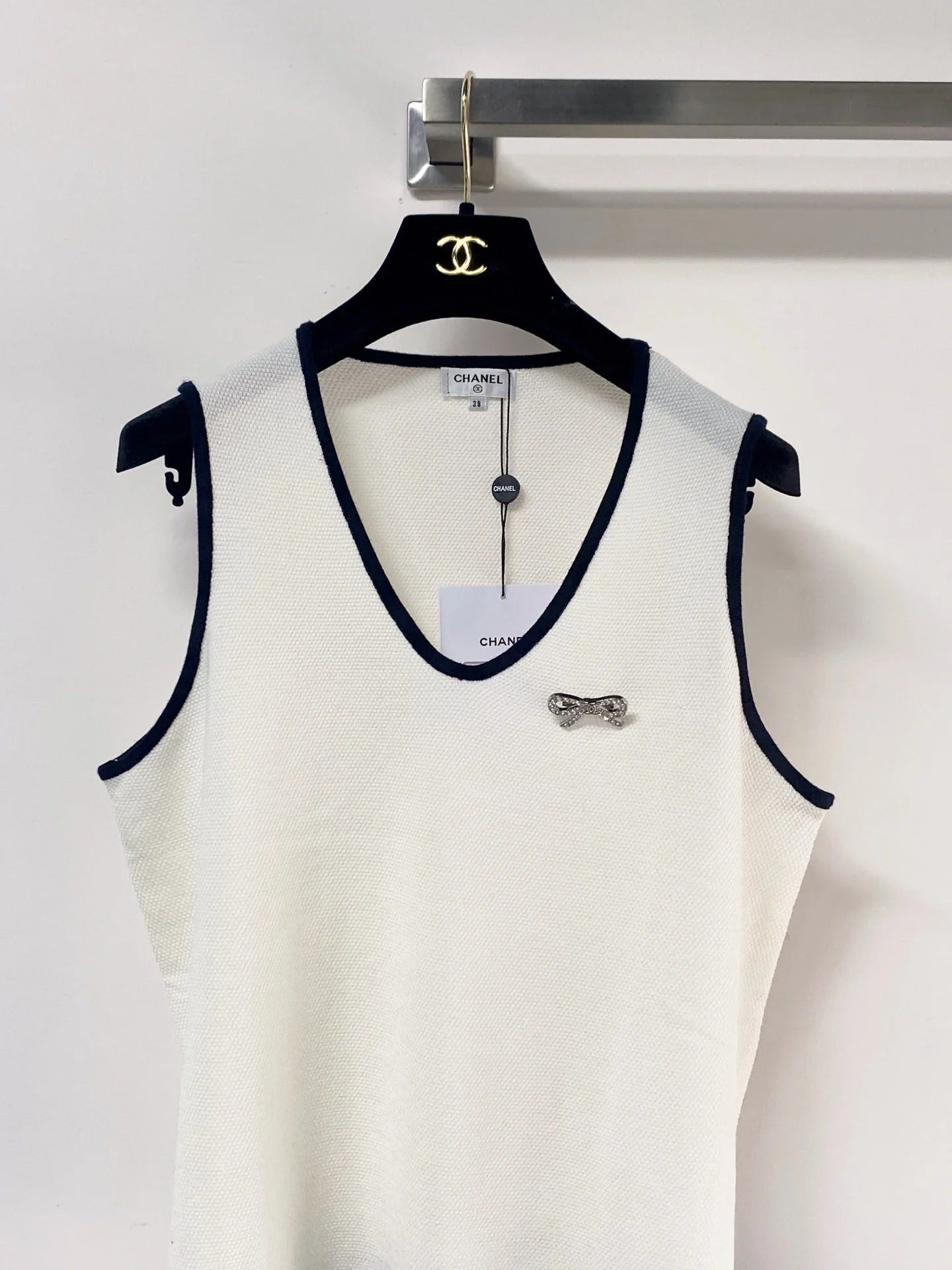 Chanel 2026 Knit Vest Bow Embellishments Laine Wool 471897