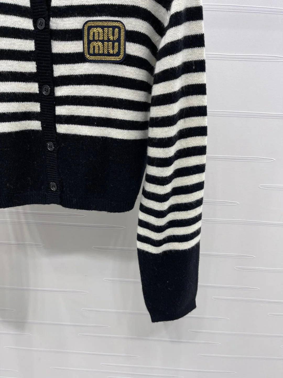 MIUMIU CARDIGAN STYLE 457
