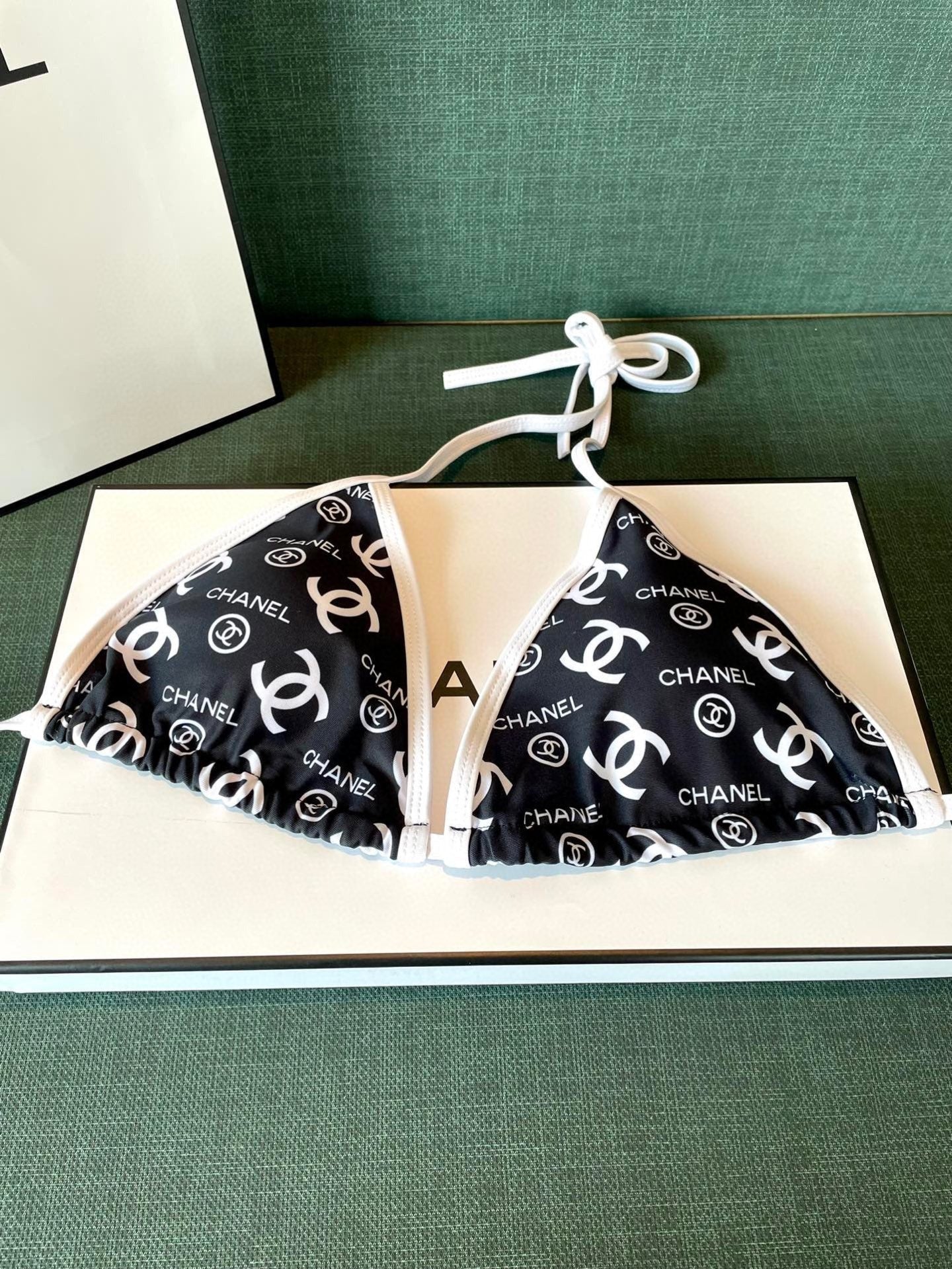 BIKINI SWIMSUIT IN BLACK AND WHITE AND PRINTED 627825