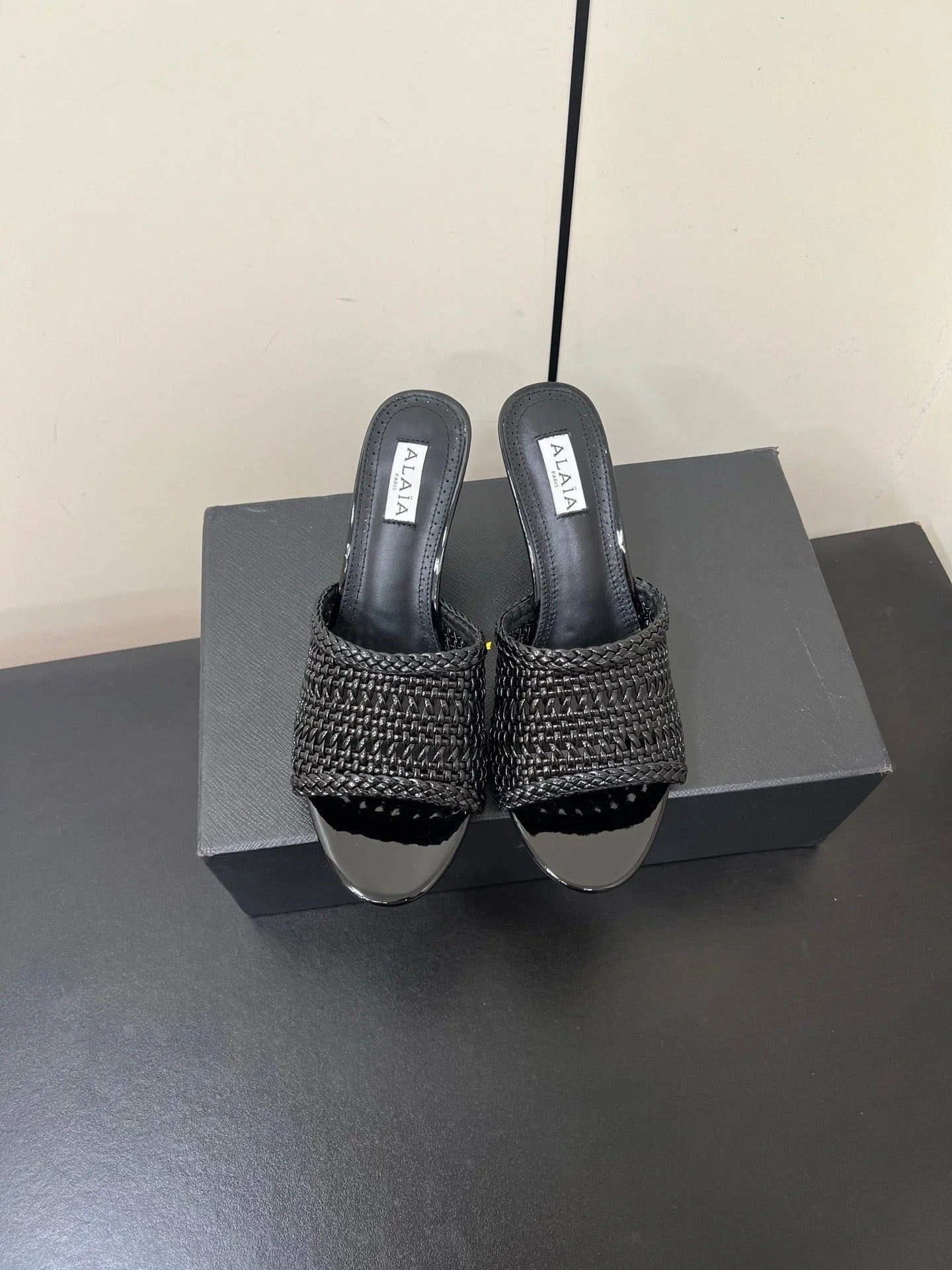 Alaia High Heel 25s 70 Mm In Black Lambskin With Woven Pattern