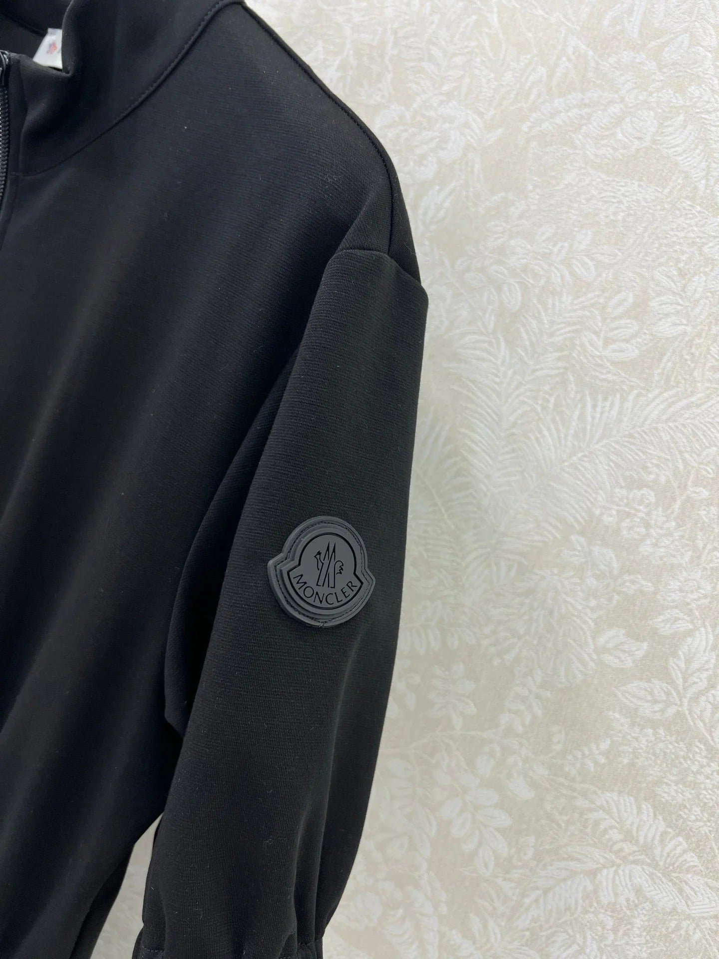 MONCLER SHORT-SLEEVE LONG DRESS WITH STAND COLLAR 275248