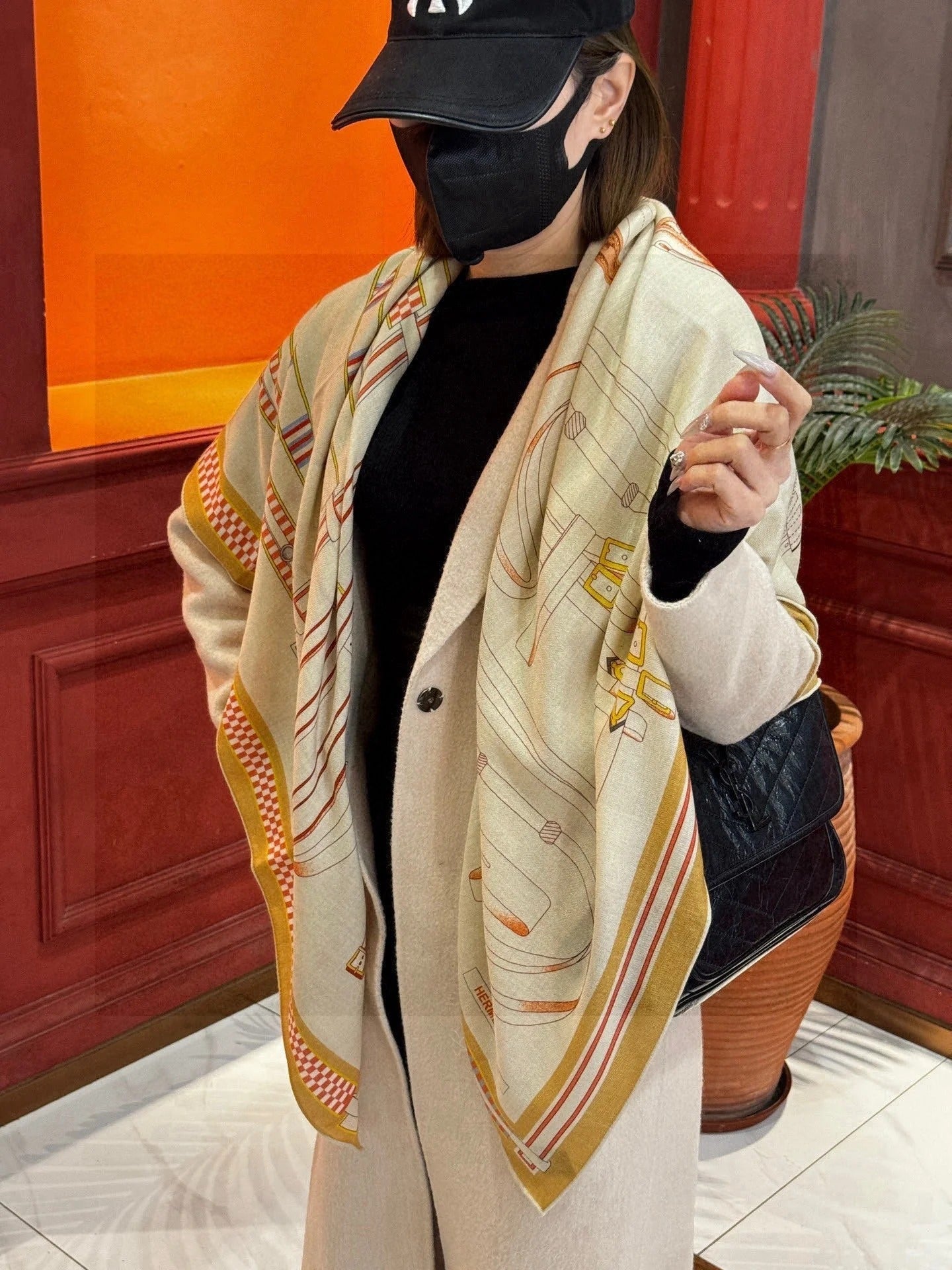 HERMES 25S SCARF 140 IN SILK AND CASHMERE 735808