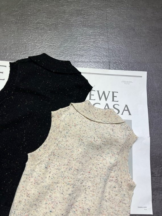 CHANEL 25S SLEEVELESS KNIT VEST