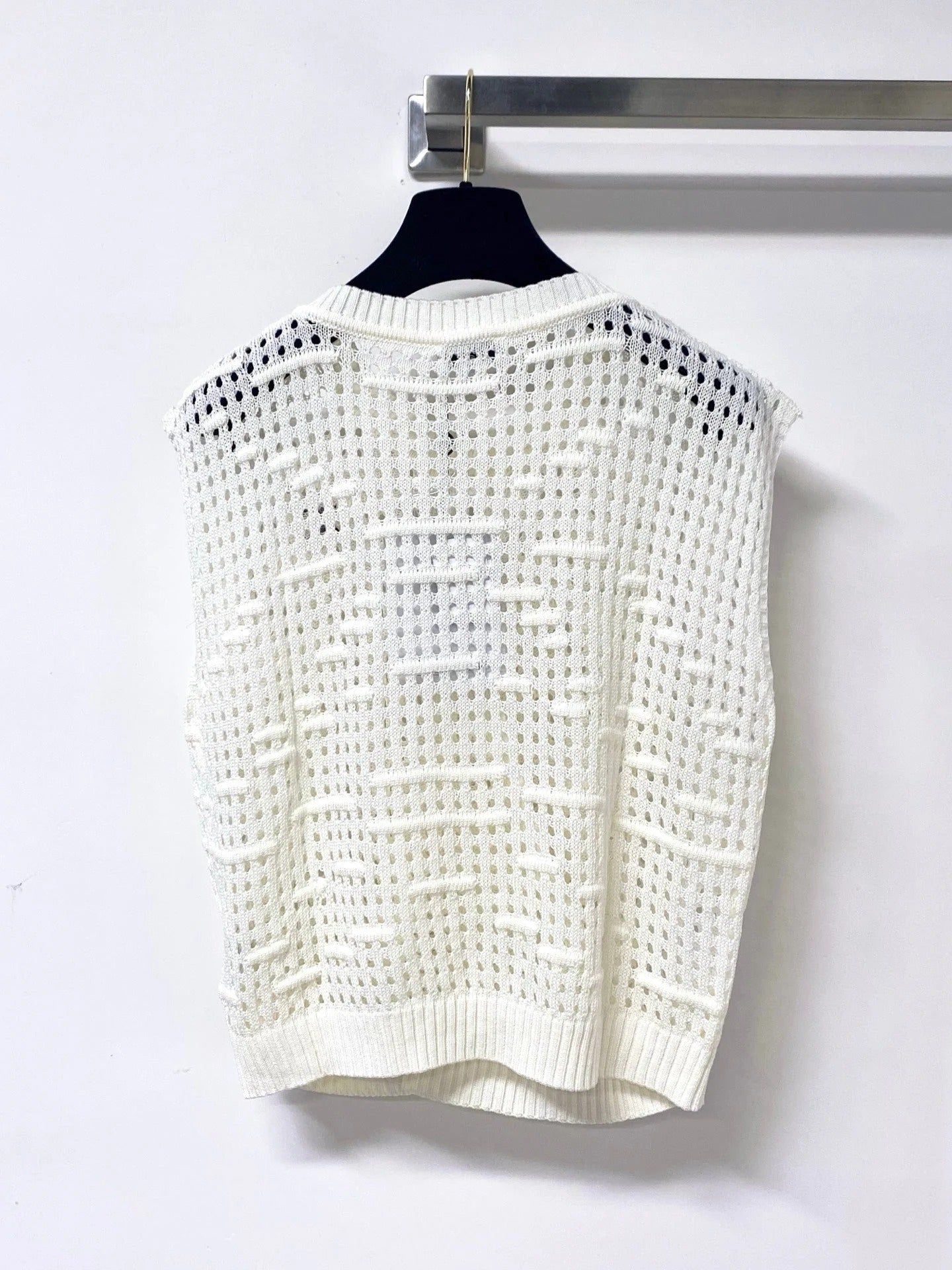 Chanel 2026 V-neck Crochet Knit Vest Acrylic 419420