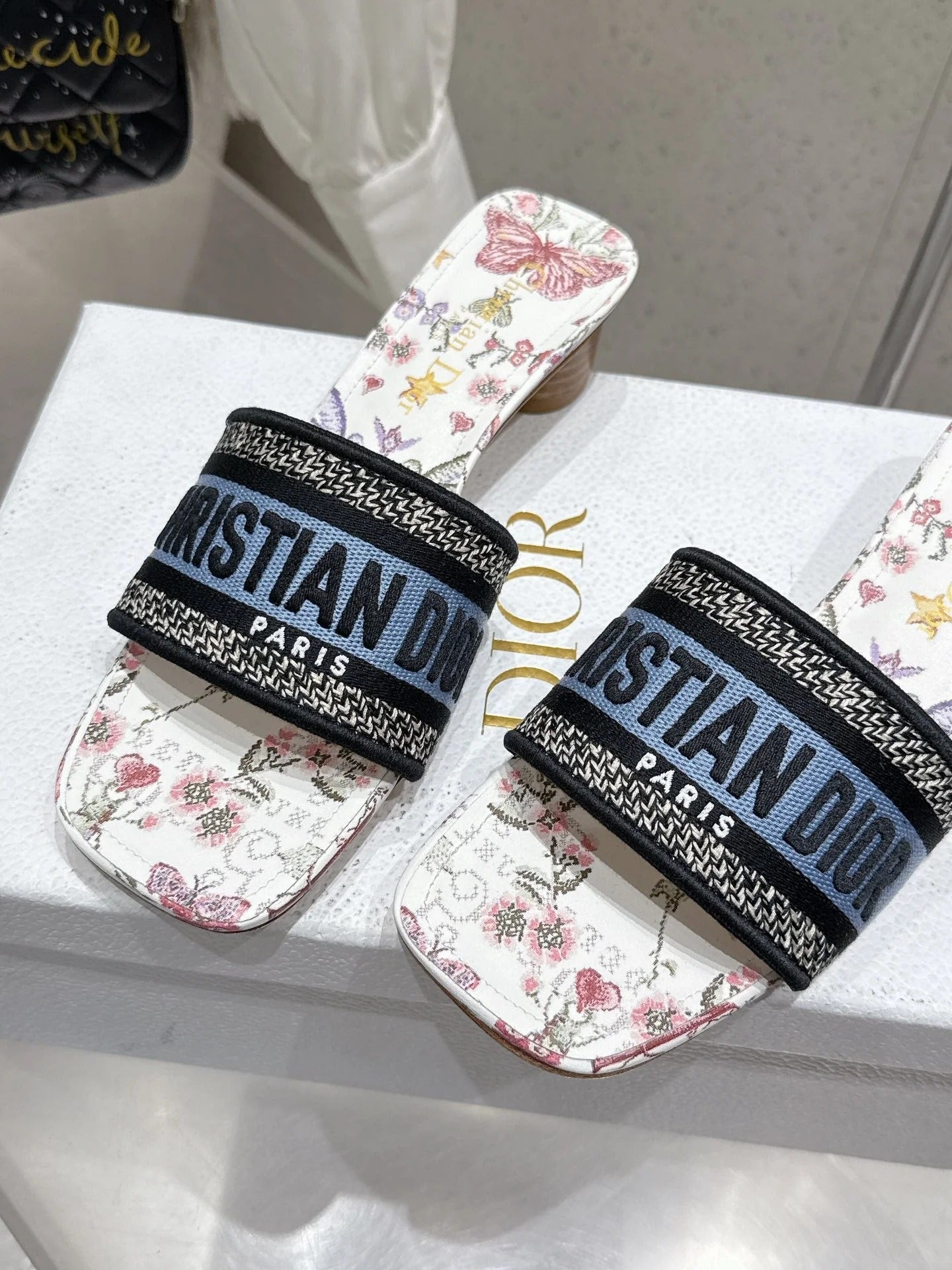CD 26s Embroidered Flat Slippers White Blue Multicolor Canvas Leather 636393
