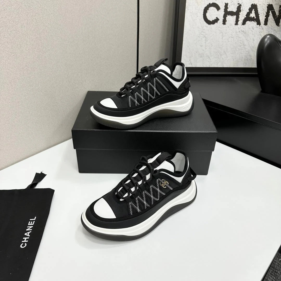 CC 26s Casual Sneakers Black Fabric Cowhide 626371