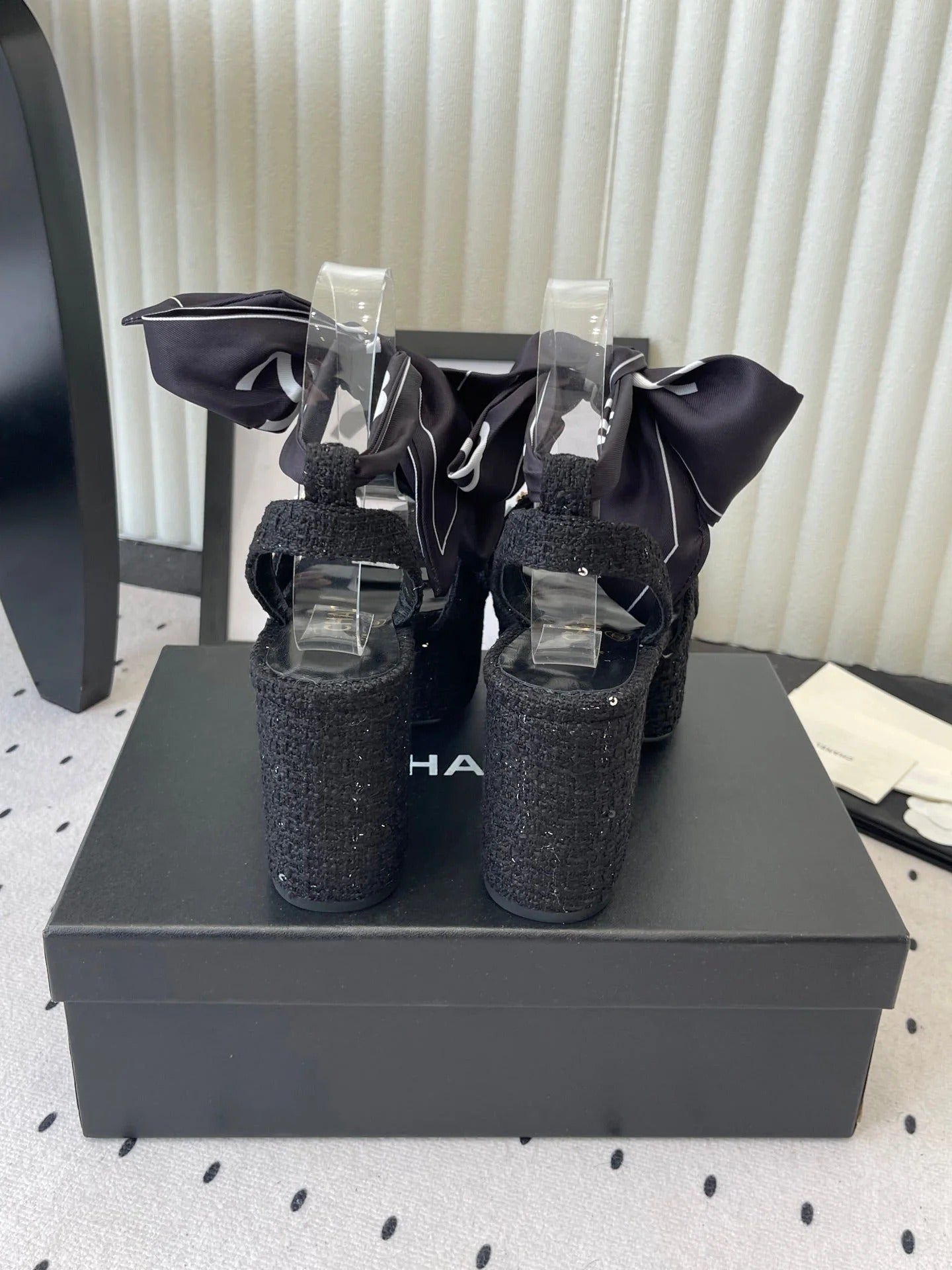 CC 26s Platform Sandals 75 Black Tweed Mixed Gold Charm 650088