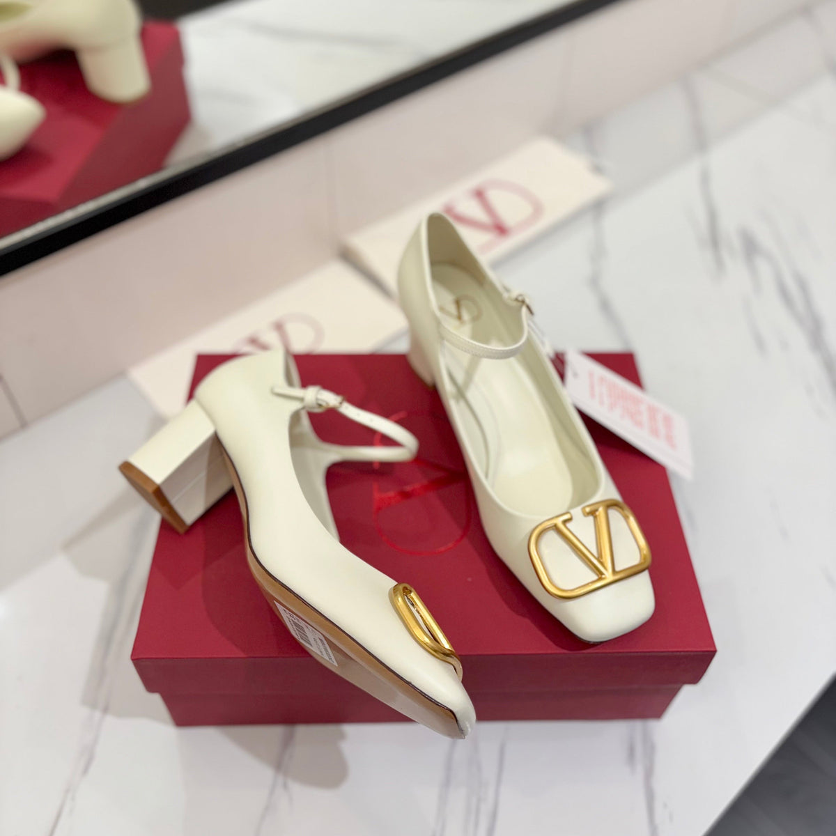 Valentino 26S Mary Jane Heels 6cm In White Smooth Calfskin With Gold Hardware