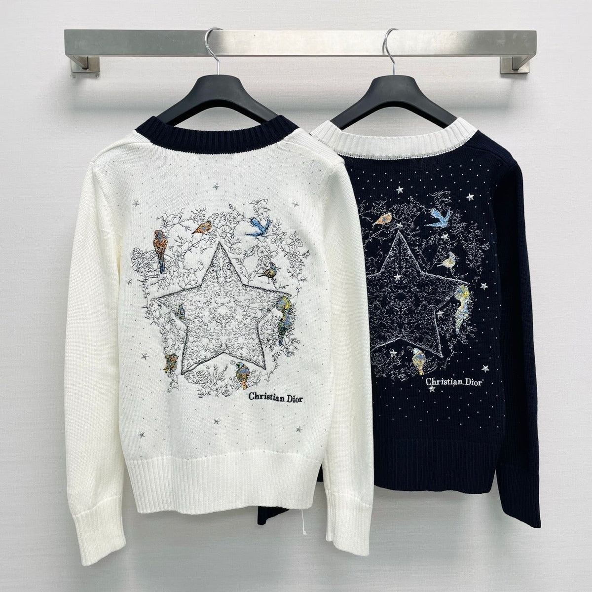 CD 26FW V-Neck Logo-Embroidered Knit Cardigan Wool 440377