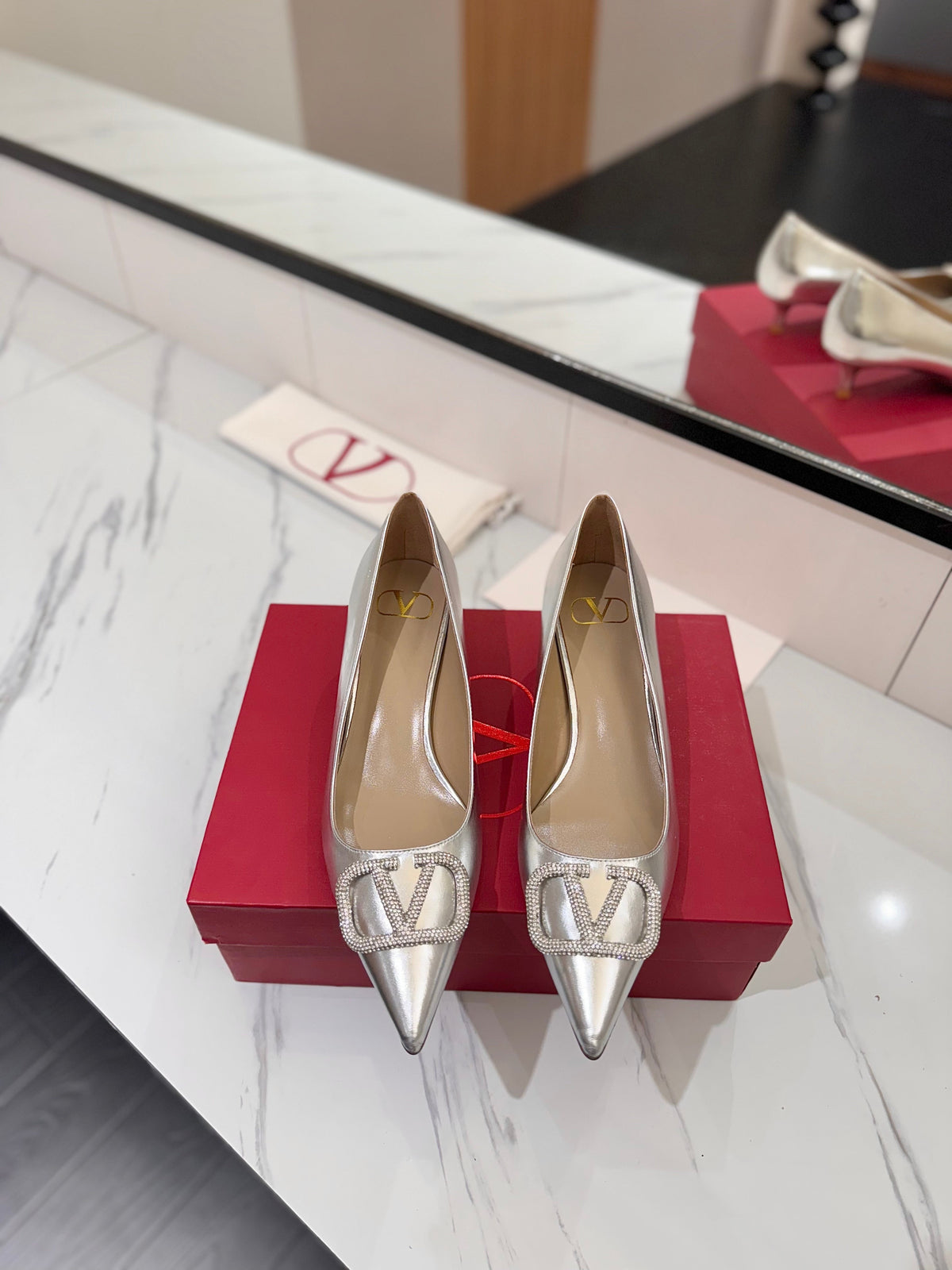 Valentino 26S High Heels 4.5cm In Metallic Silver Calfskin With Vlogo Crystal