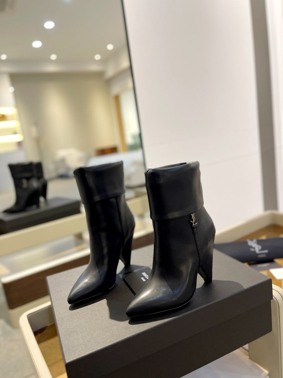 YSL 26s Niki Ankle Boots Black Black Leather 145339