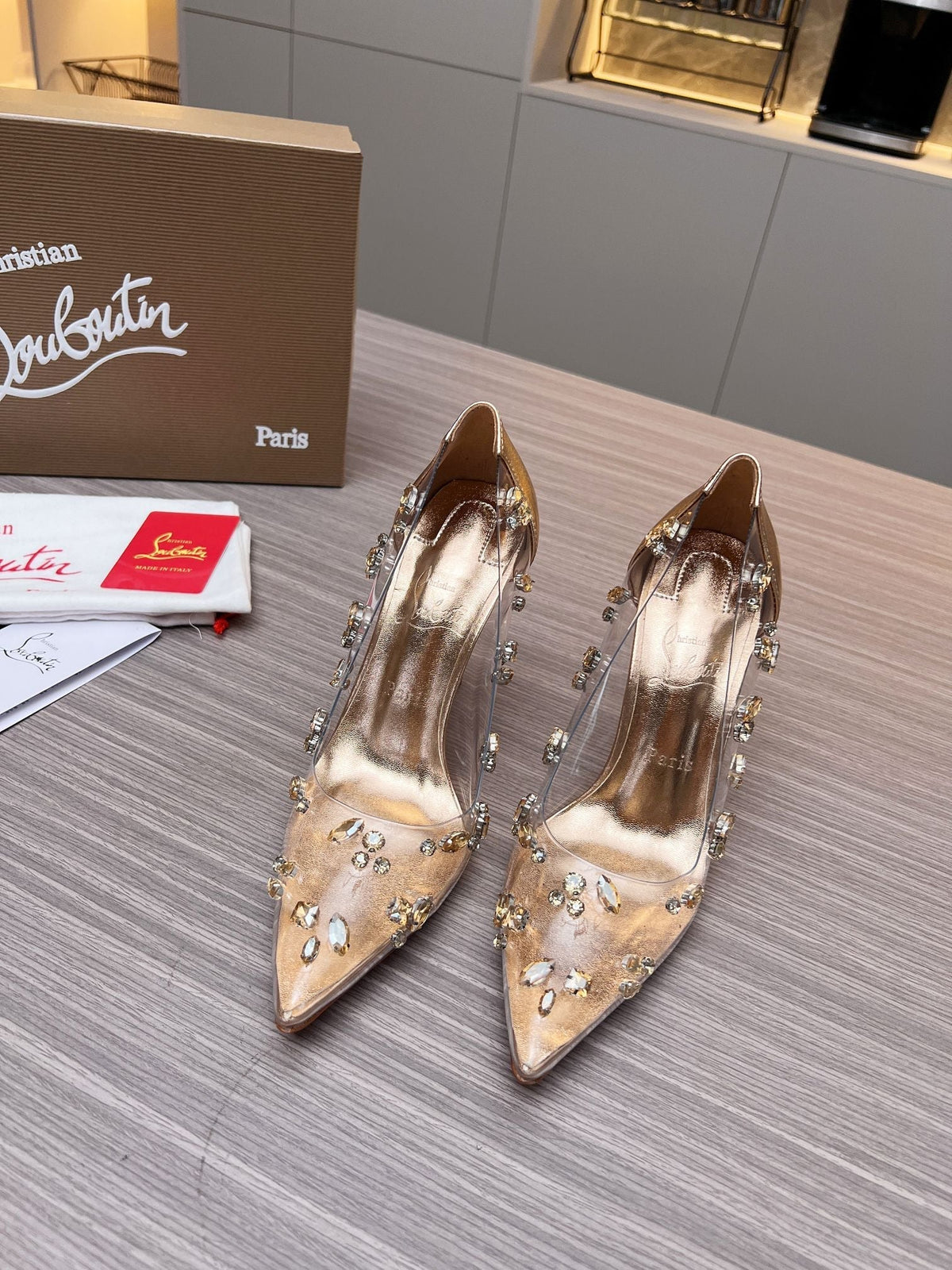 CL 26S Degraqueen Pumps 10.5cm Crystal Gold PVC 140669
