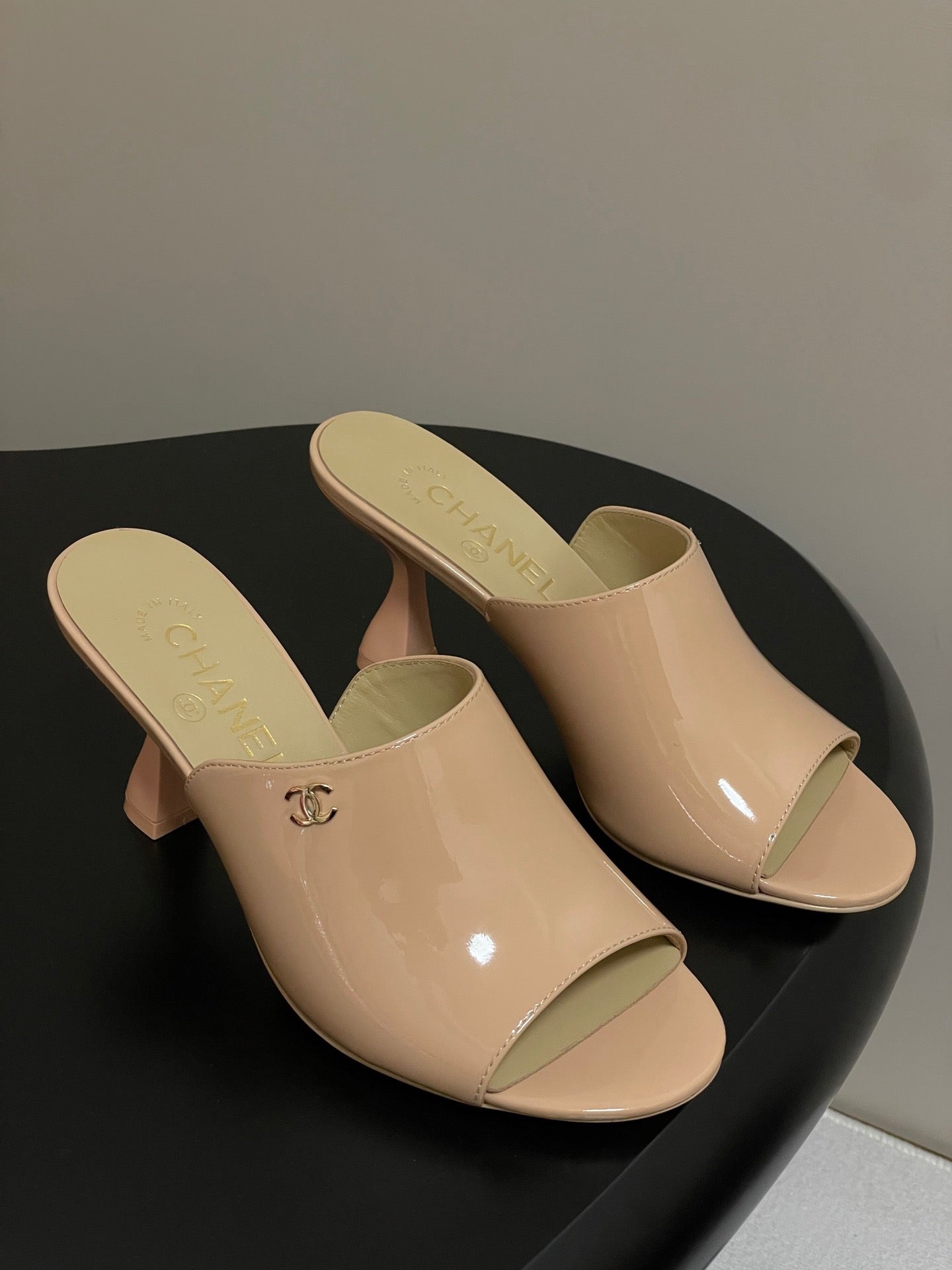 CC Cruise 25/26 Open Heel Shoes Glossy Calfskin