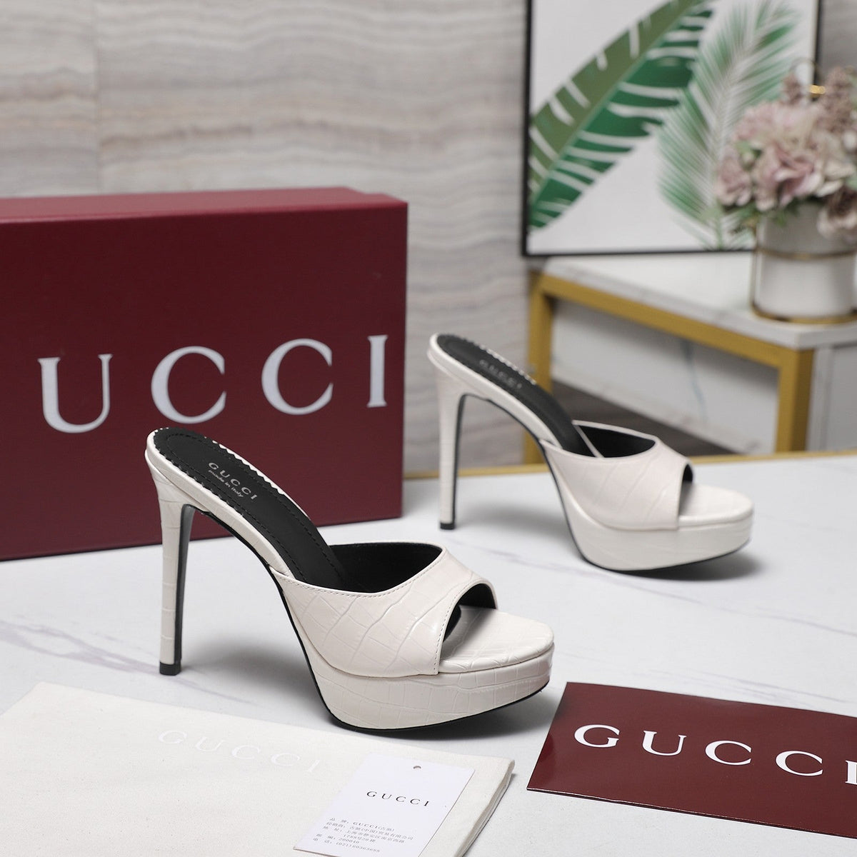 Gucci 26s Heeled Slide Sandals 12cm White Crocodile Embossed Patent Calfskin