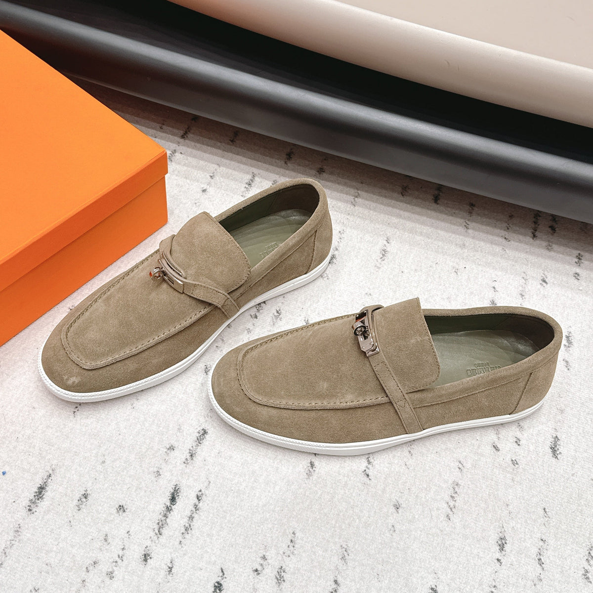 HM 26S Kelly Paris Loafers Olive Brown Suede Silver Hardware