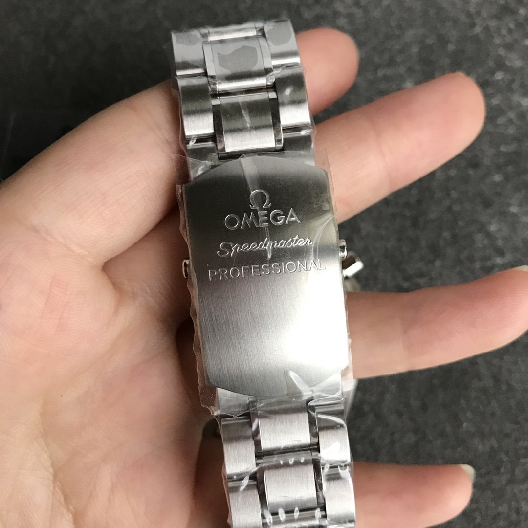 SPEEDMASTER SILVER SNOOPY STAINLESS STEEL BEST VERSION