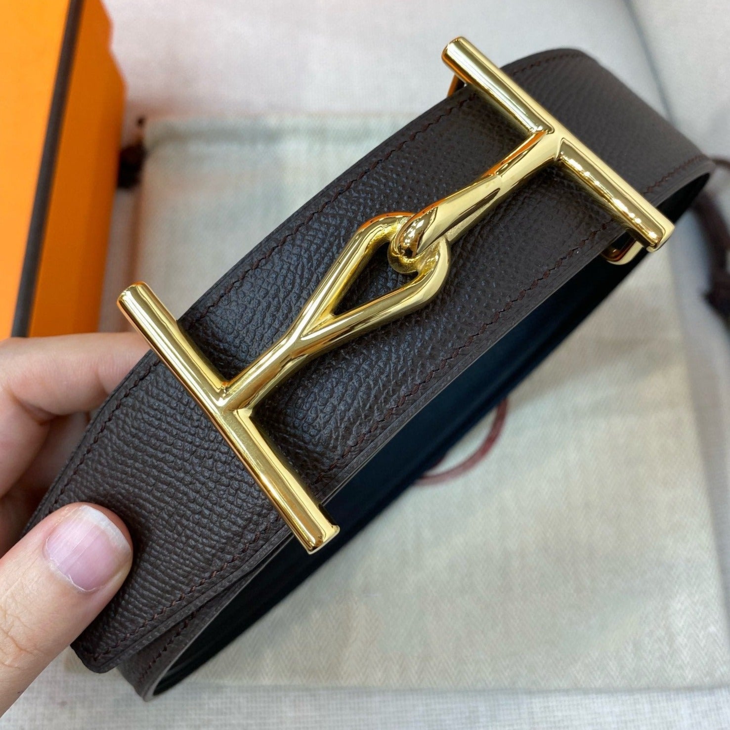 H JUMBO BELT 38MM GOLD BUCKLE DARK TAUPE BLACK LEATHER