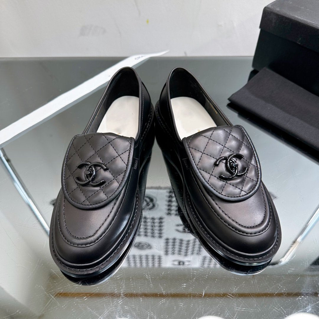 Moccasins Black Quilted Calfskin 238591