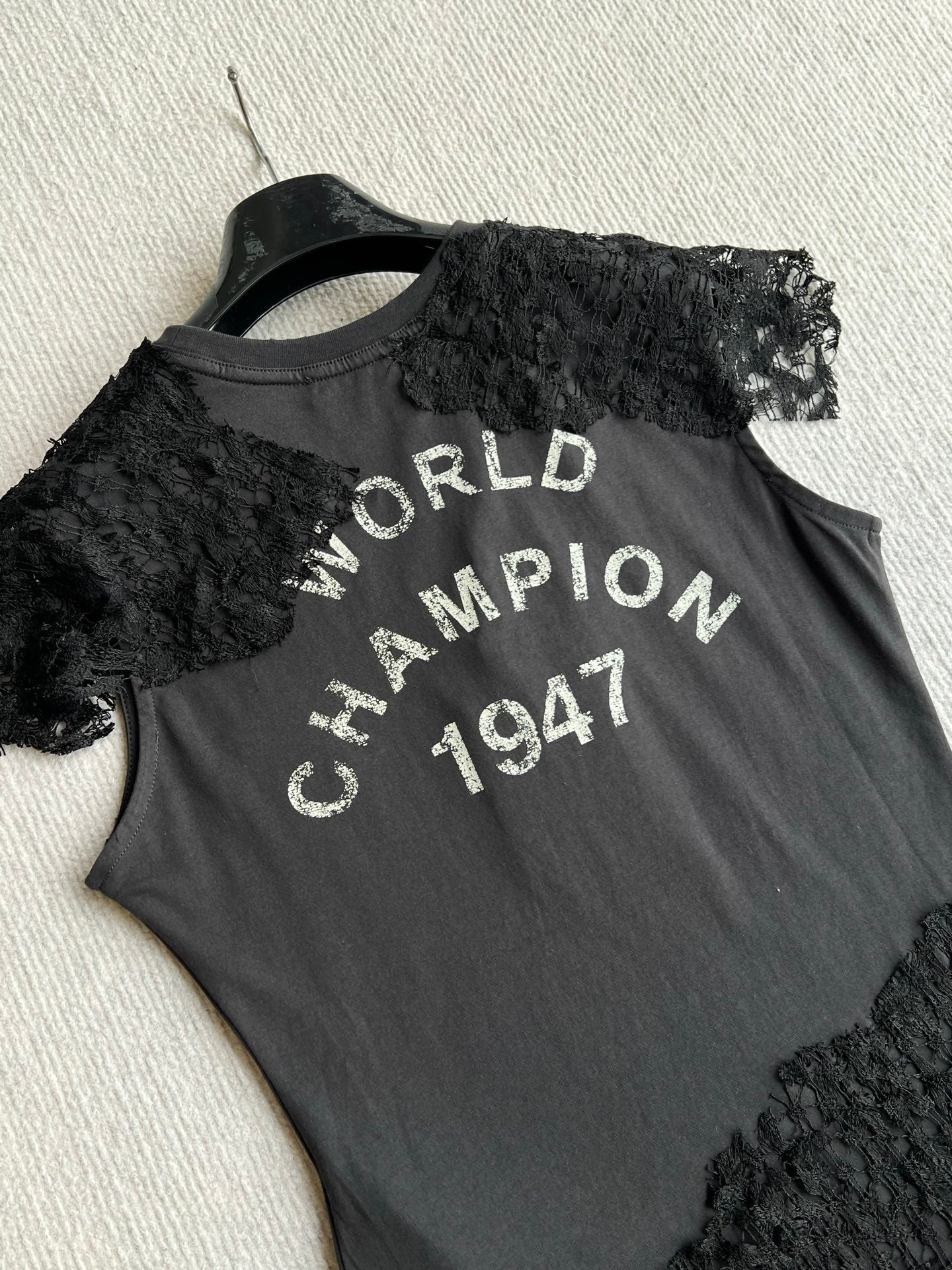 CD 26ss J'Adore Lace-Trimmed T-Shirt Black in Cotton 376510