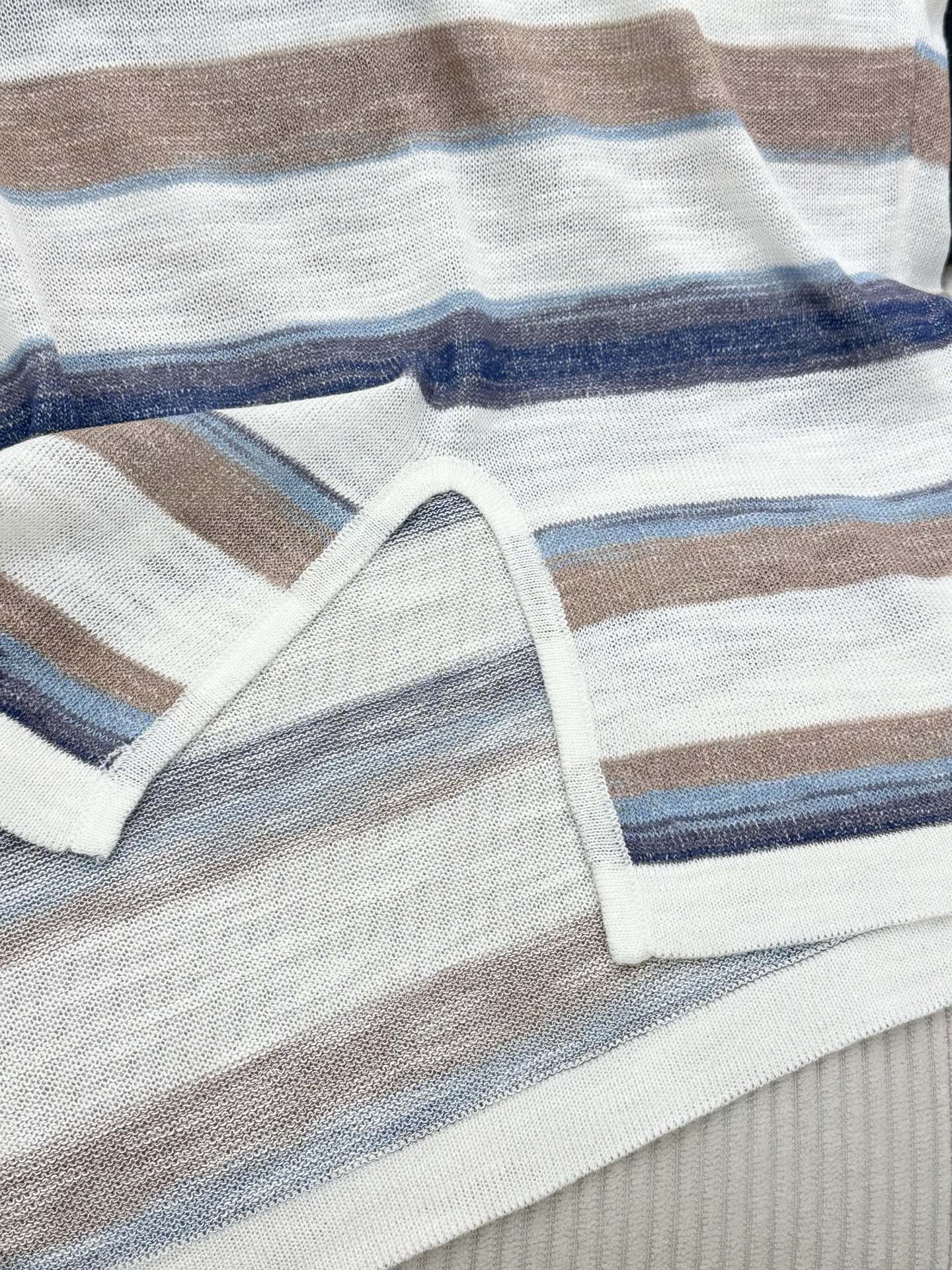 Loew 26 Short-Sleeve Top Brown Blue in Cotton 380292