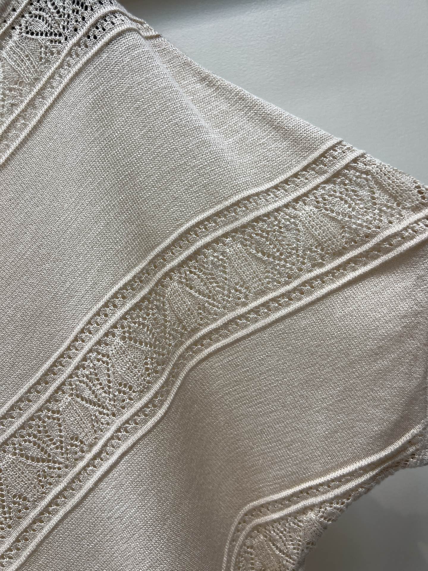 CC 26 Twill Openwork Knit Top Sandy Beige in Wool 385750