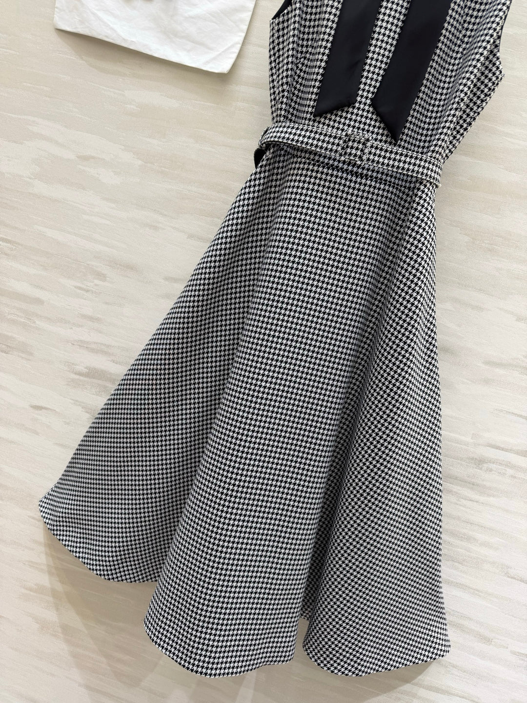 CD 26 Houndstooth Sleeveless Dress White Black in 384696