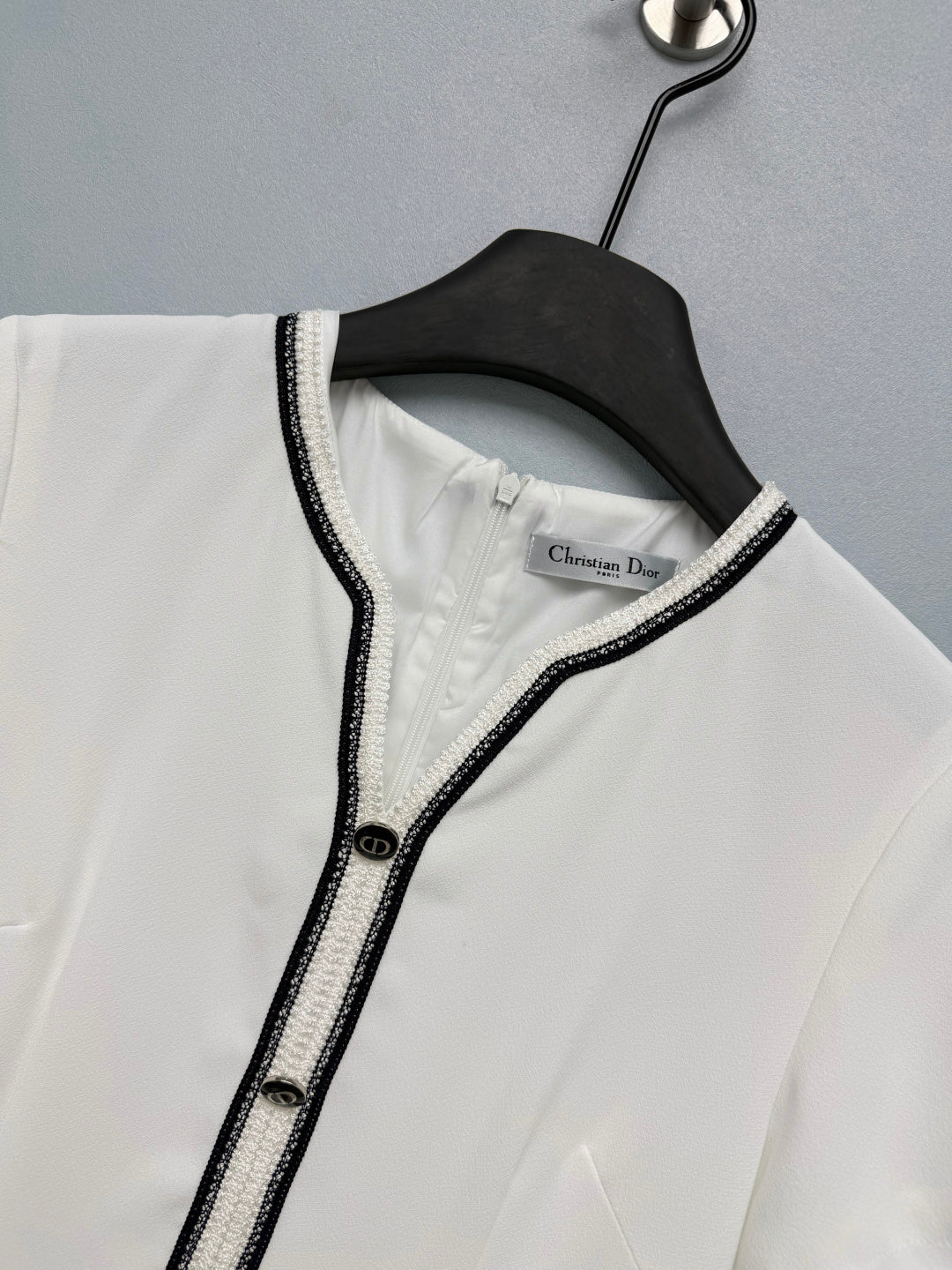 CD 26 Waist-Defining Short-Sleeve Dress White in Wool Knitwear and Cotton Blend 386807