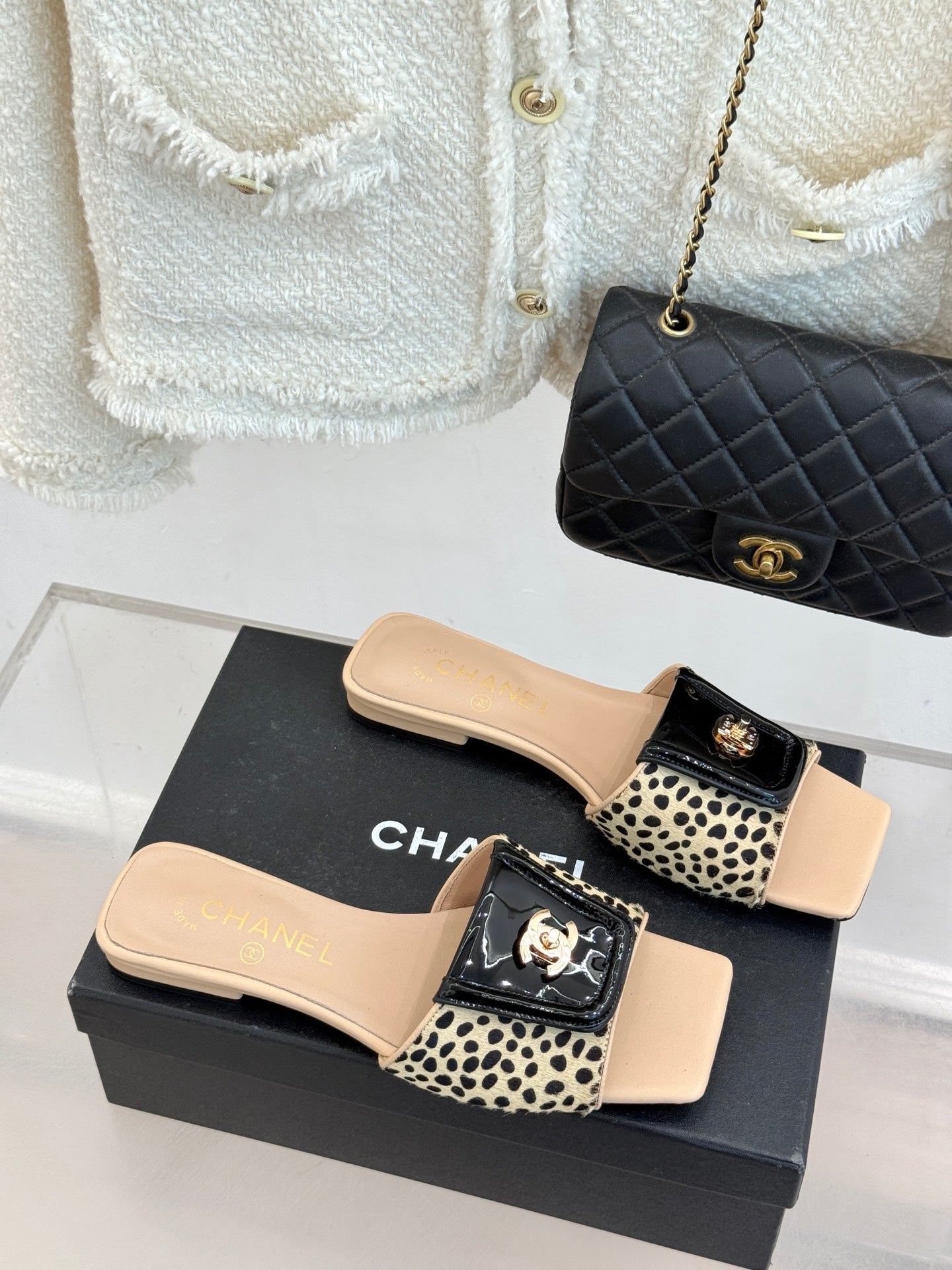 CC 26 Buckle Square Toe Slippers Beige in Horse hair 803184
