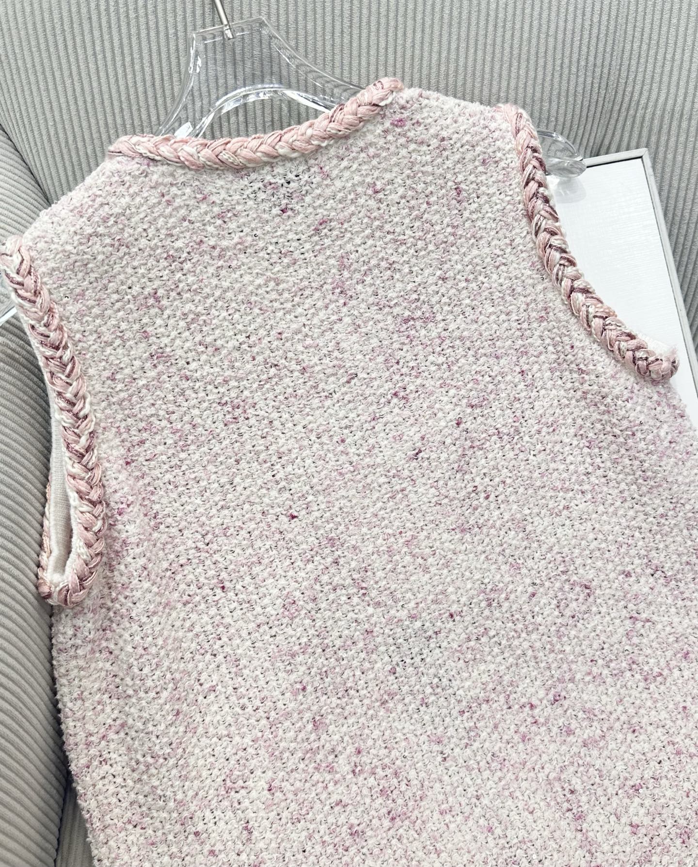 CC 26 Knitted Vest Jacket Light Pink in Wool 387497