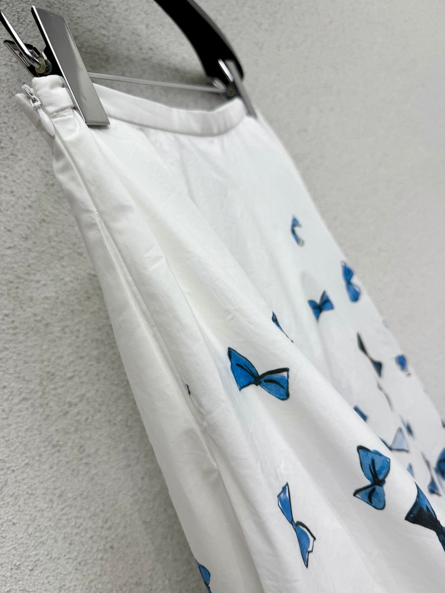 CD Blue Bow-print Short-sleeved Midi Skirt in Cotton 388378