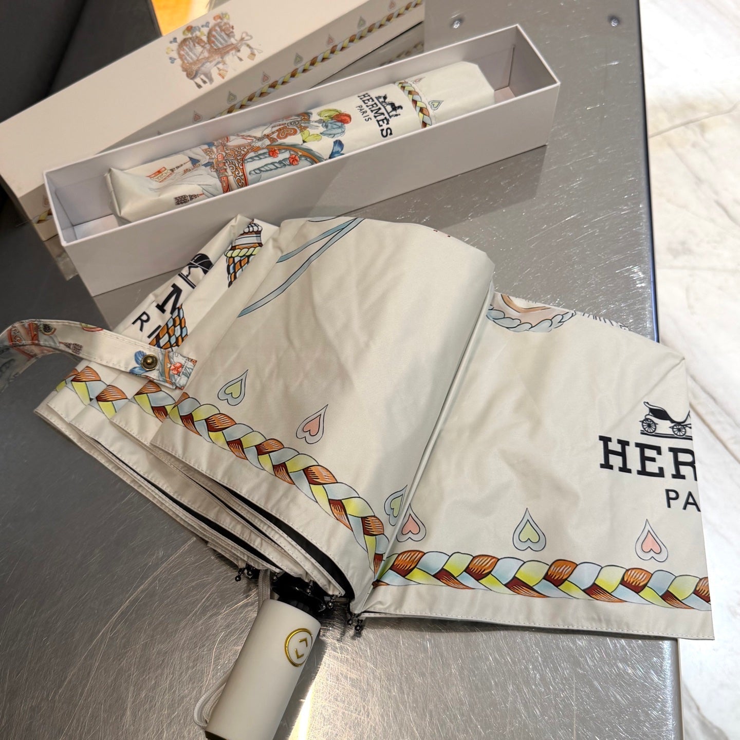 HM Umbrella 4