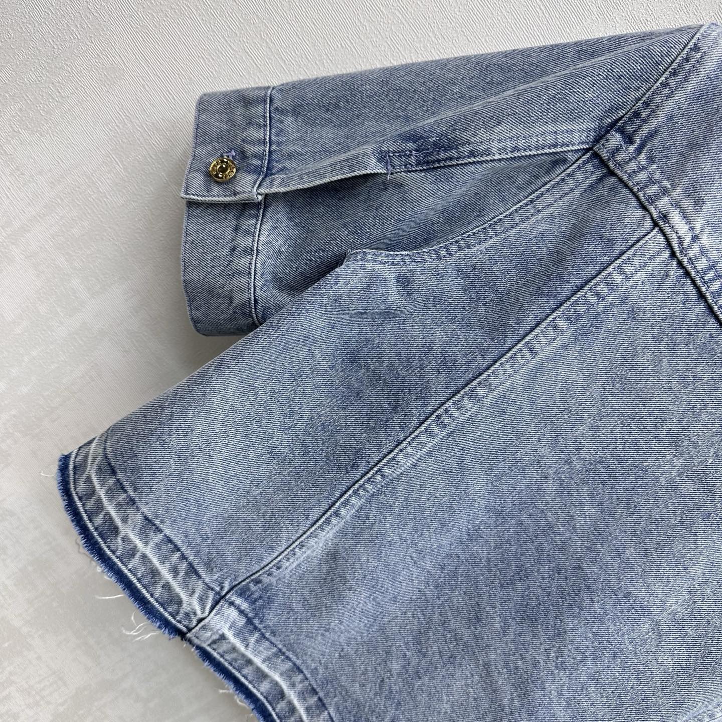 CC 26 Fringed Denim Shirt in Cotton 389537