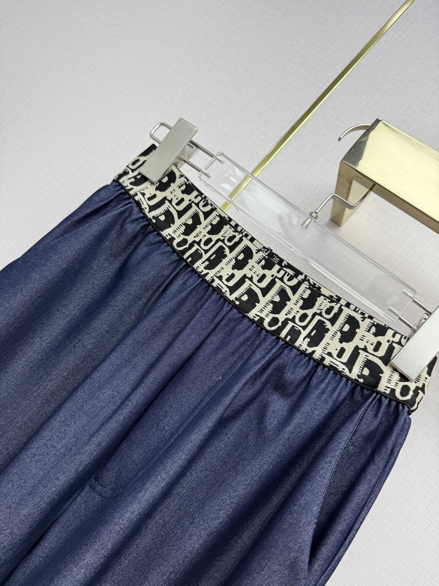 CD 26 Wide-Leg Jeans Navy Blue in Lyocell 389456