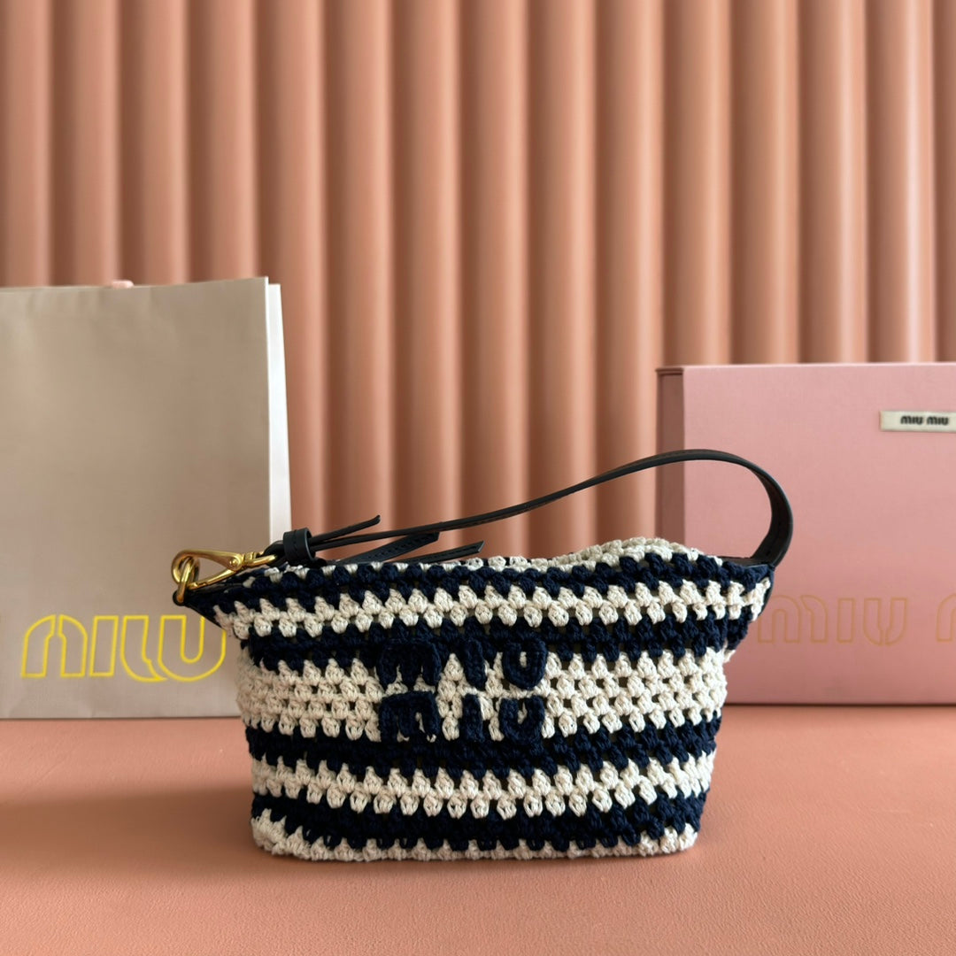 Miu Crochet Pouch Black Cream Cotton