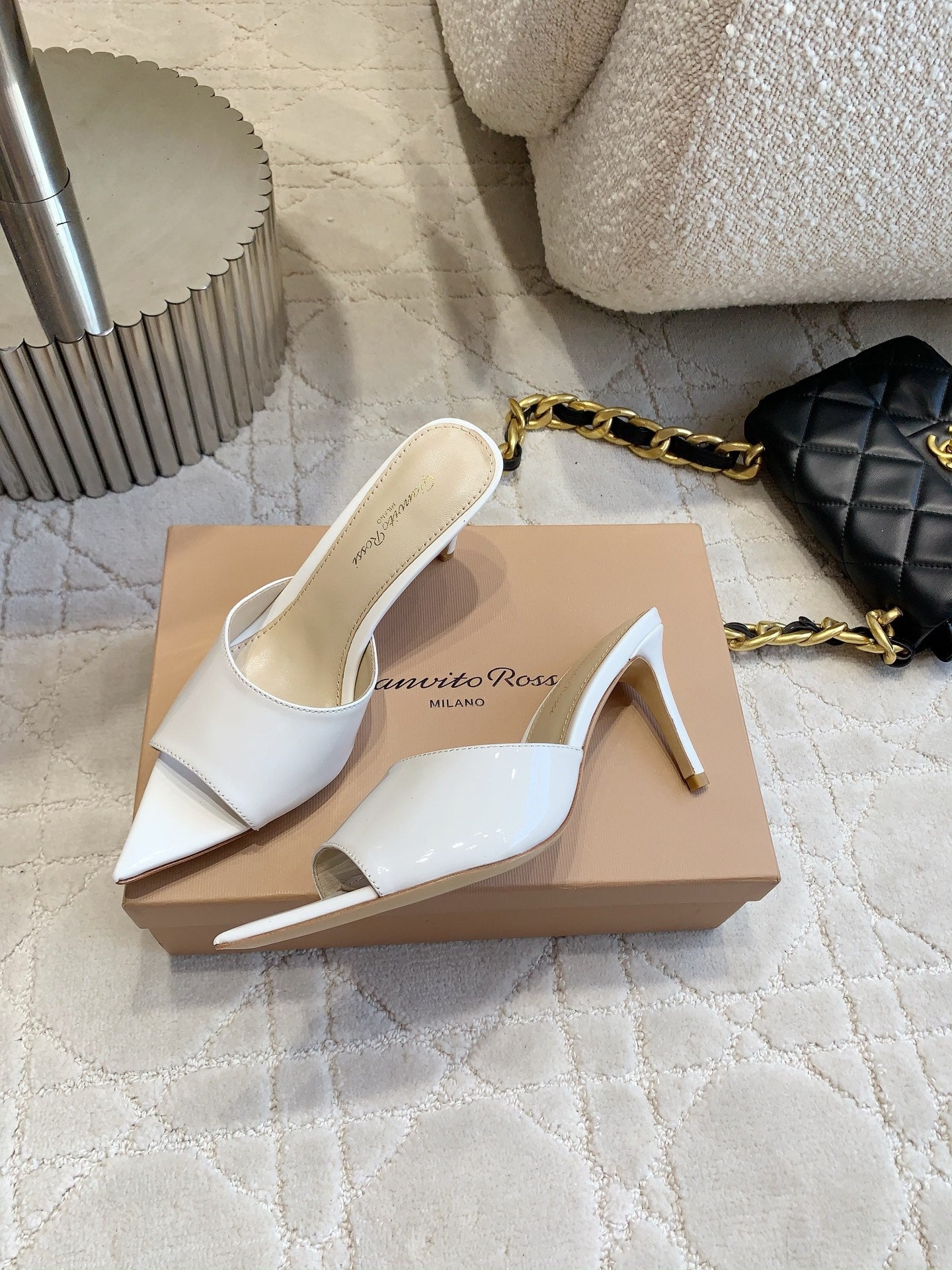 GR Pointed-Toe Mule Sandals 8.5cm White Patent Cowhide 851875