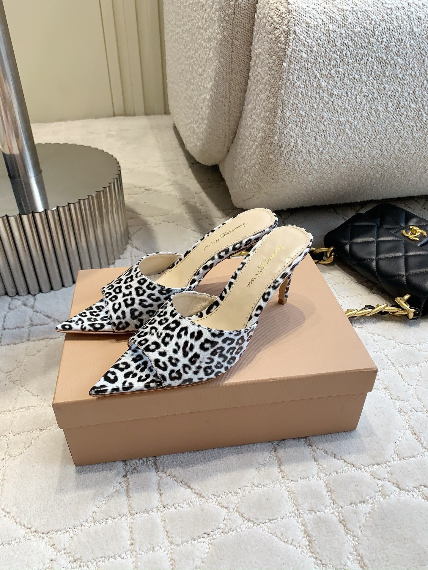 GR Leopard Print Pointed-Toe Mules 8.5cm White Patent Cowhide 851871
