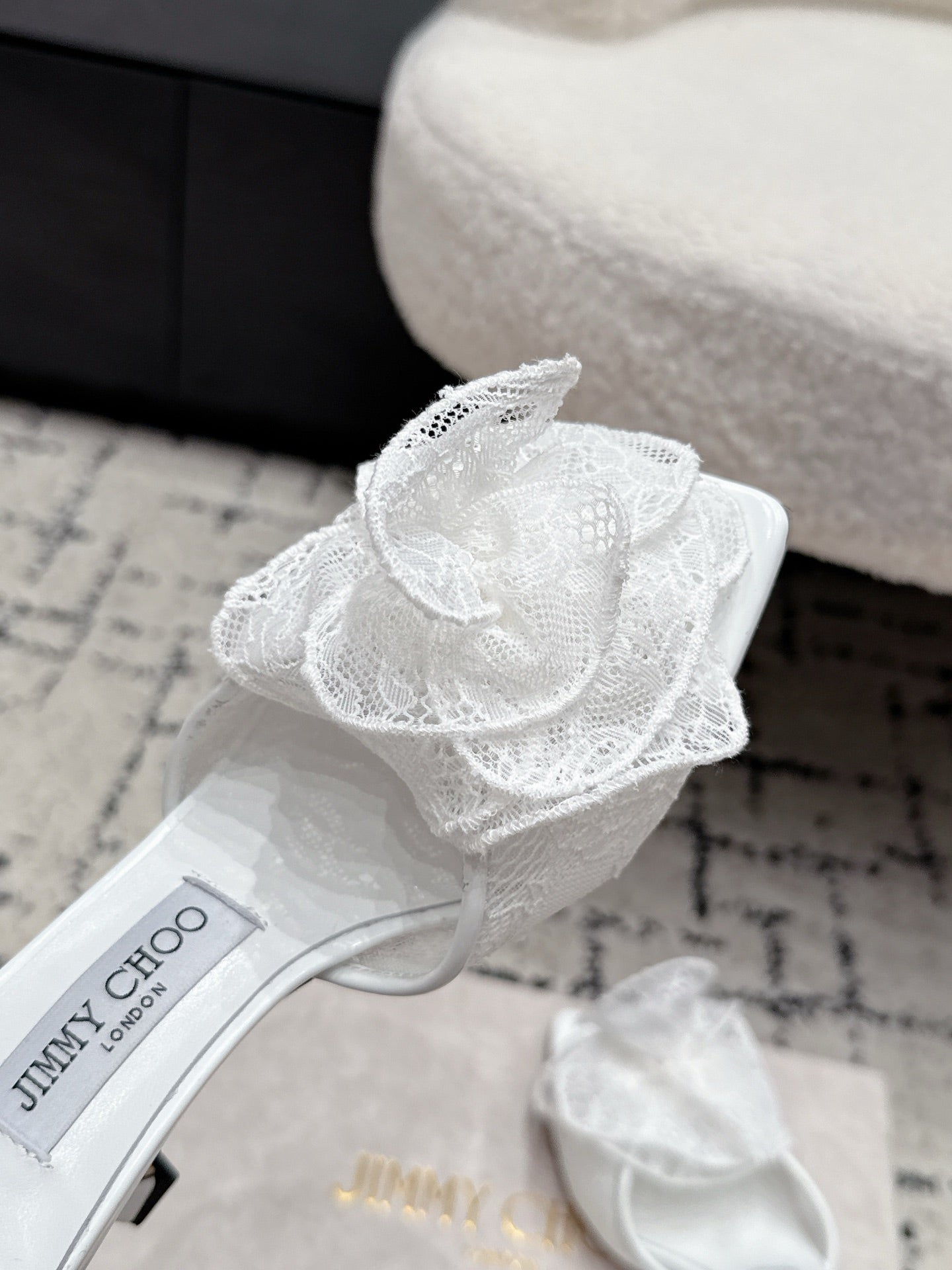 JC 26SS Floral Appliqué Mules 6.5cm White Lace 858429